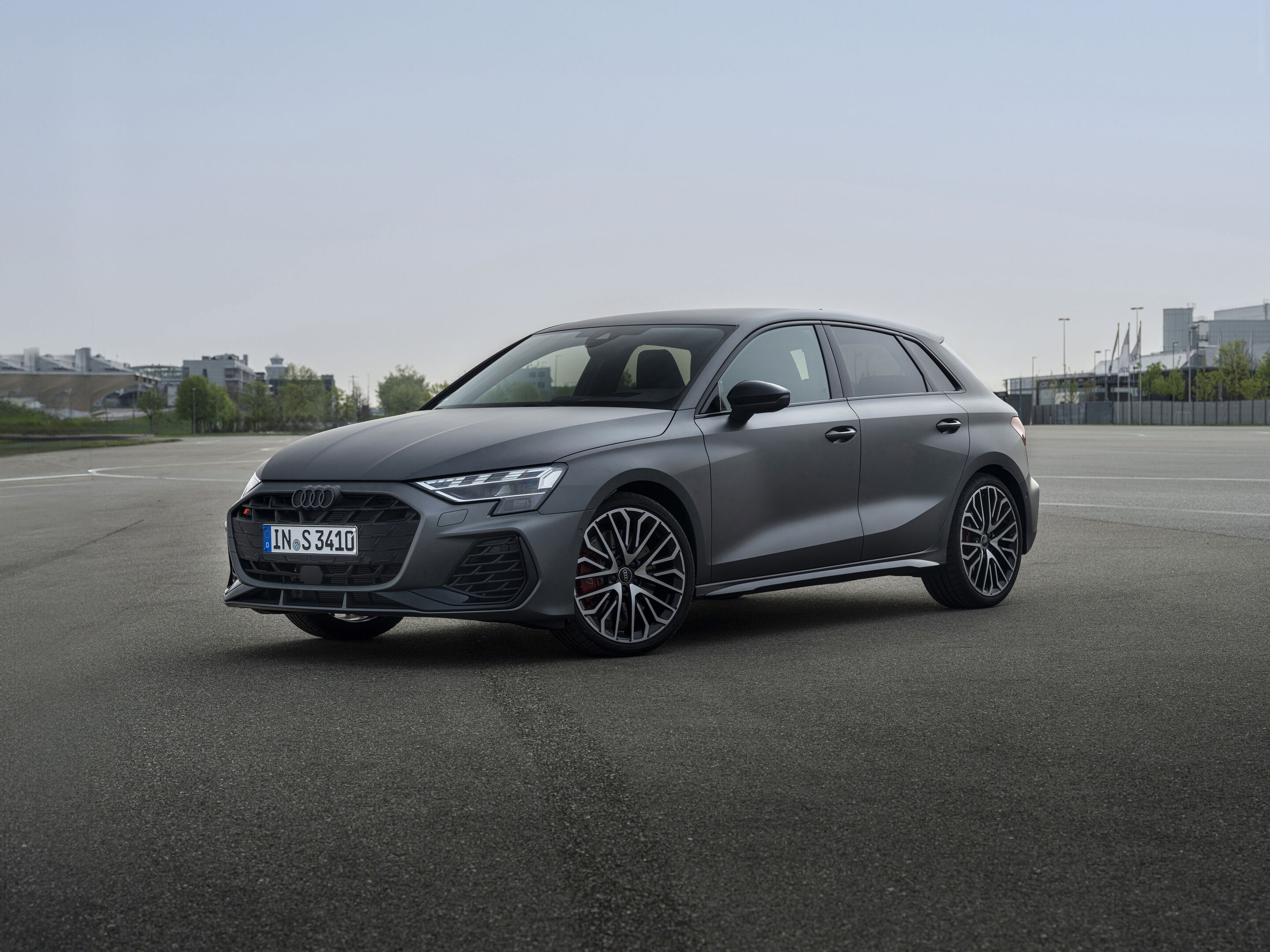 Audi S3 Sportback - Standaufnahme, 
Farbe: Daytonagrau matt