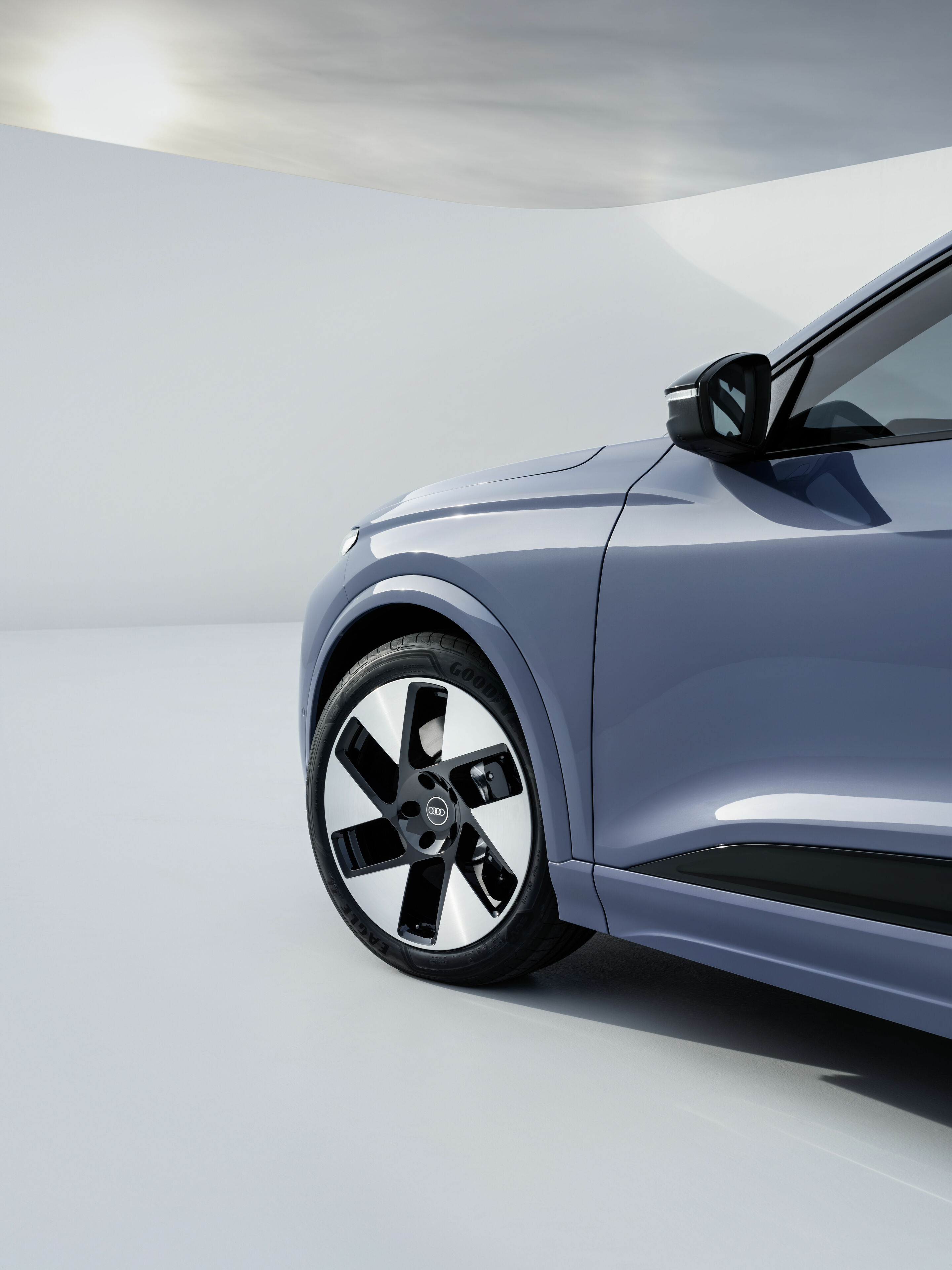 Audi Q6L e-tron - Detail,  
Farbe: Lilac Grey