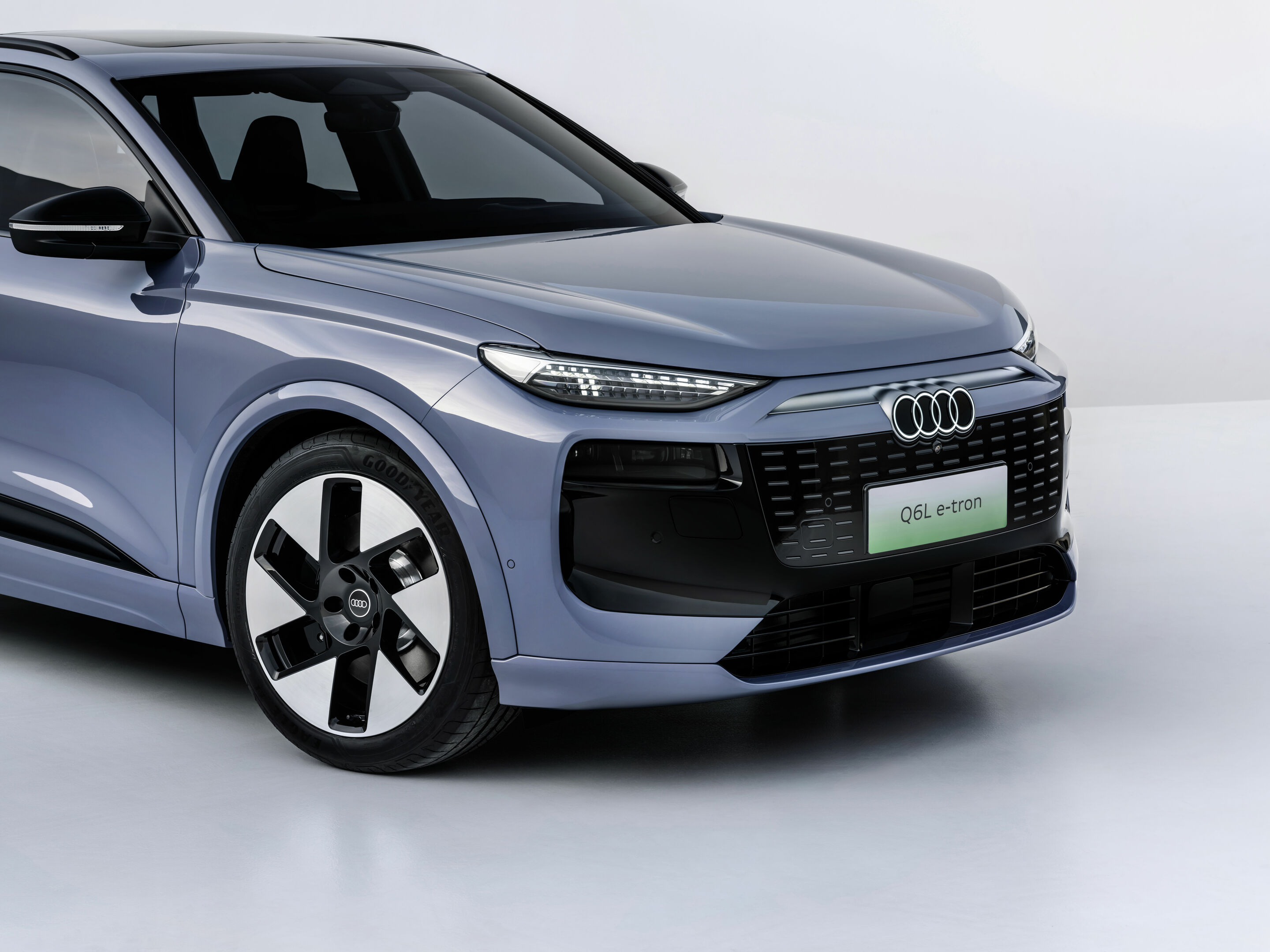 Audi Q6L e-tron - Static photo,
Colour: Lilac Grey
