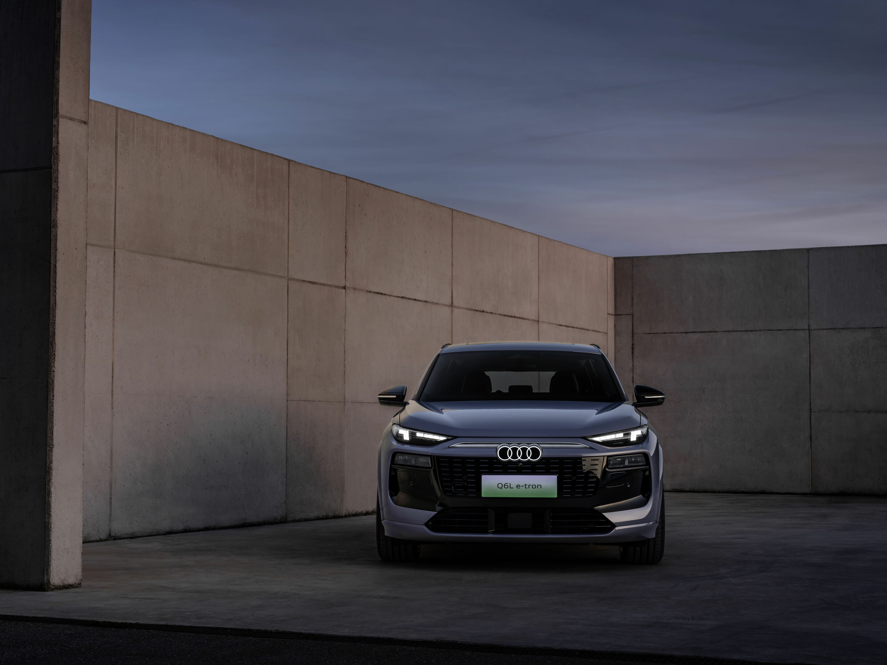 Audi Q6L e-tron - Static photo,
Colour: Lilac Grey