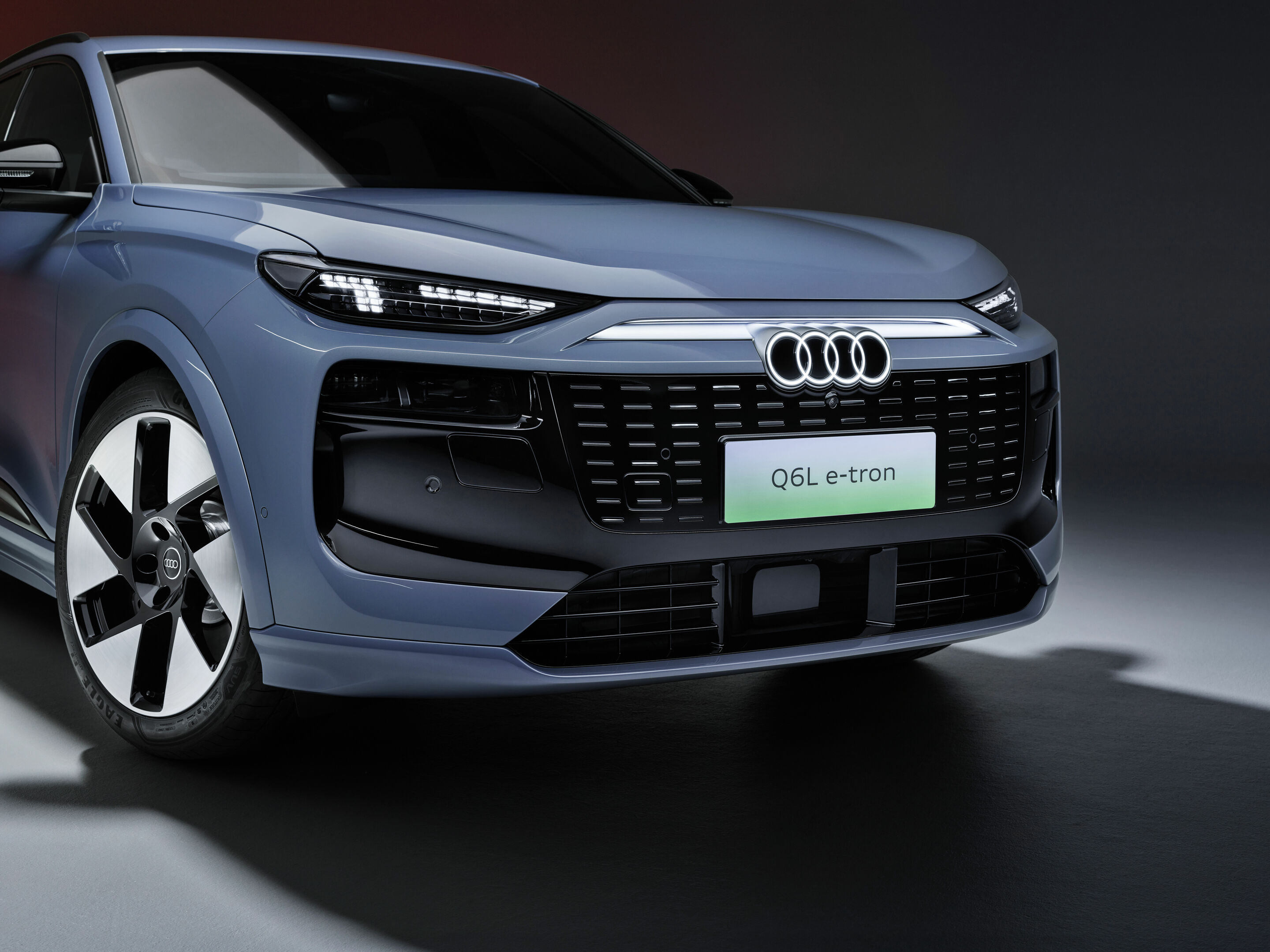 Audi Q6L e-tron - (exterior model) Detail, 
Colour: Lilac Grey