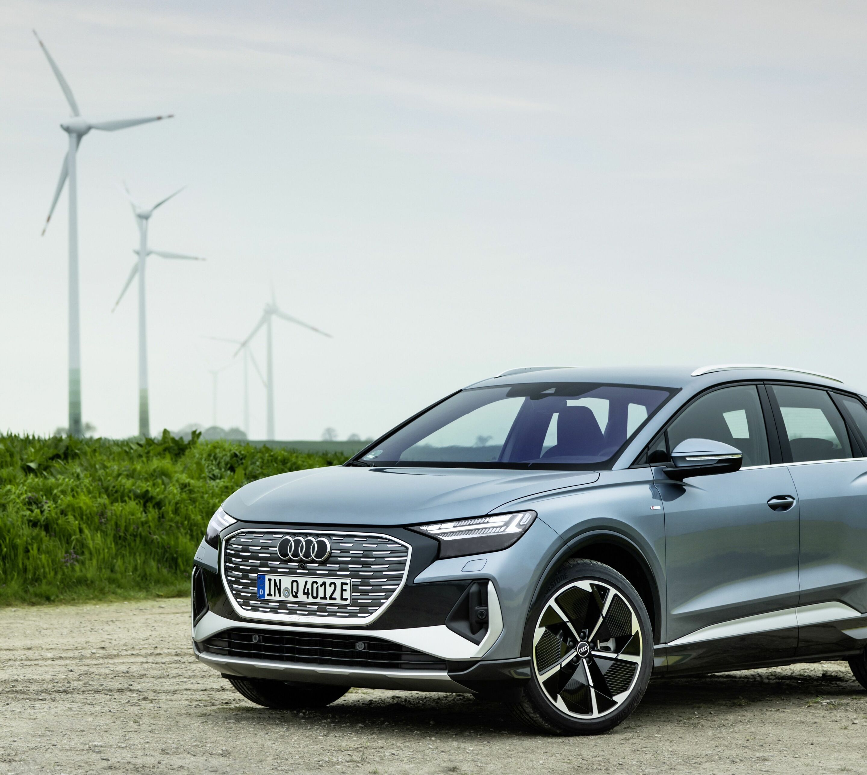 Audi Q4 e-tron - Standaufnahme,
Farbe: Geysirblau