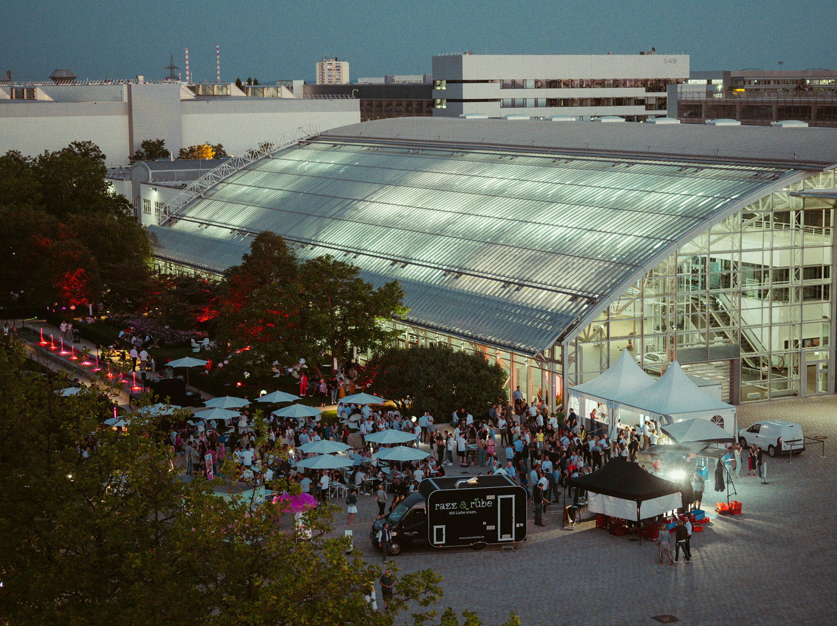 Musik und Genuss bei den Summer Sounds - Musik und Genuss auf der Audi Piazzetta: Am 13. Juni finden die Summer Sounds statt.