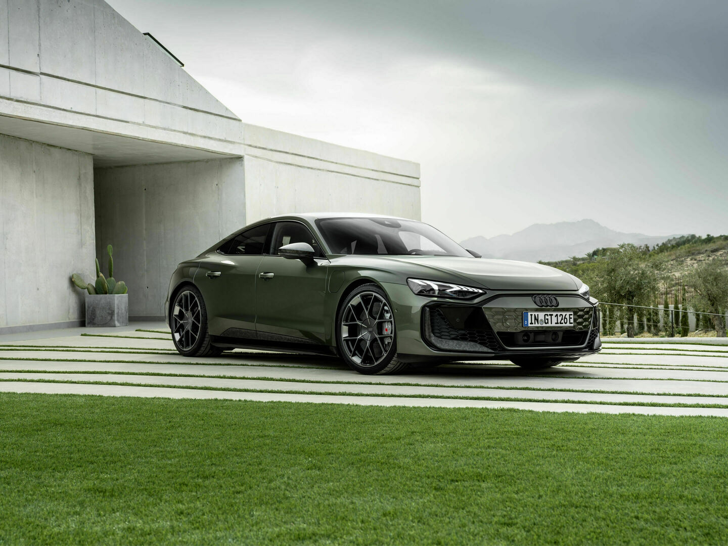 Audi RS e-tron GT performance, Static photo,
color: Bedford green metallic