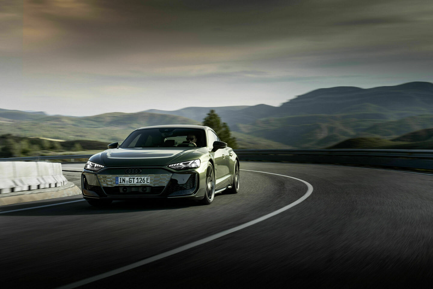 Audi RS e-tron GT performance, Dynamic photo,
color: Bedford green metallic
