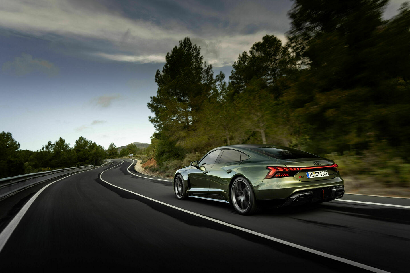 Audi RS e-tron GT performance, Dynamic photo,
color: Bedford green metallic