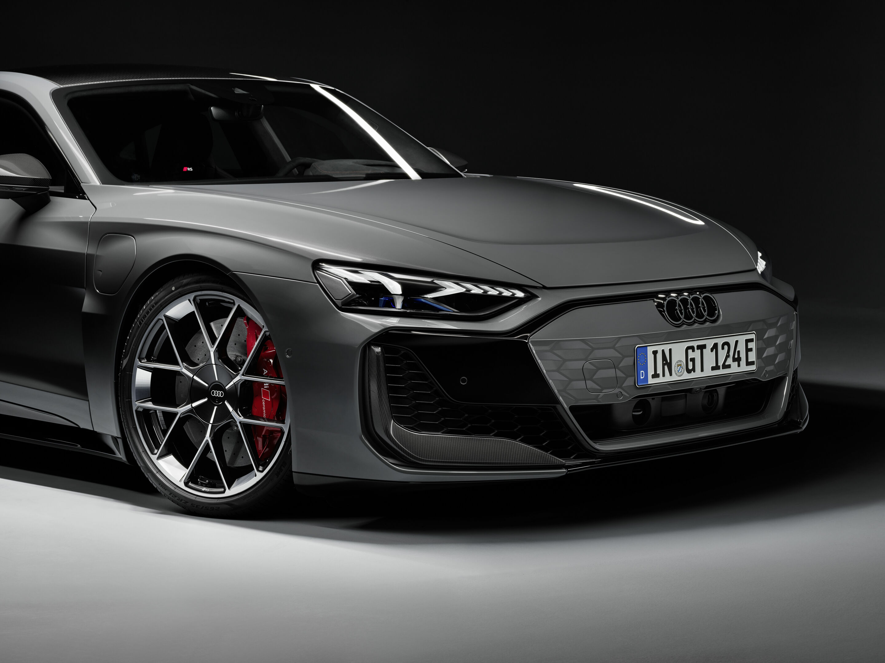Audi RS e-tron GT - Detail,
Colour: Nimbus grey pearl effect