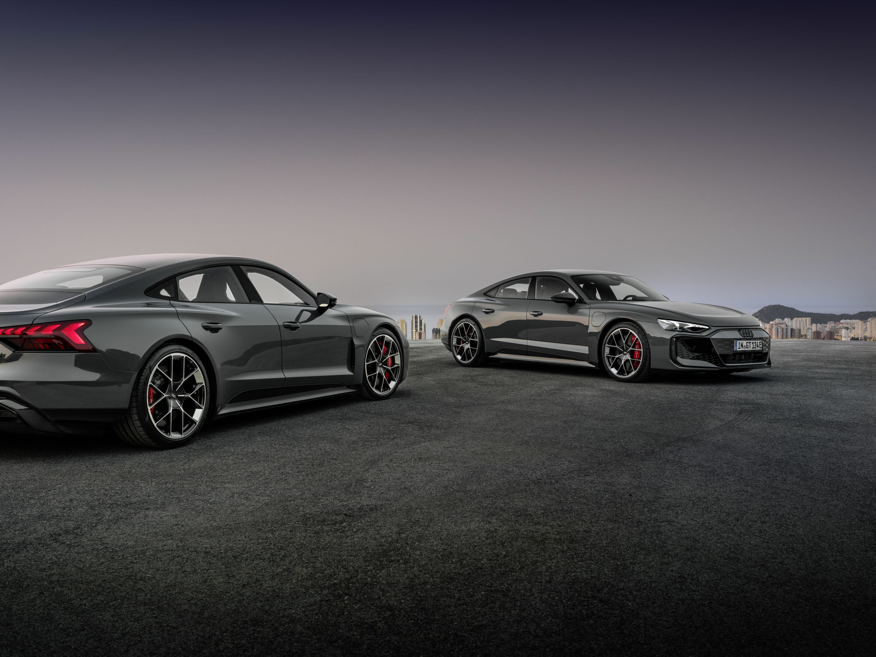 Audi RS e-tron GT - Standaufnahme,
Farbe: Nimbusgrau Perleffekt