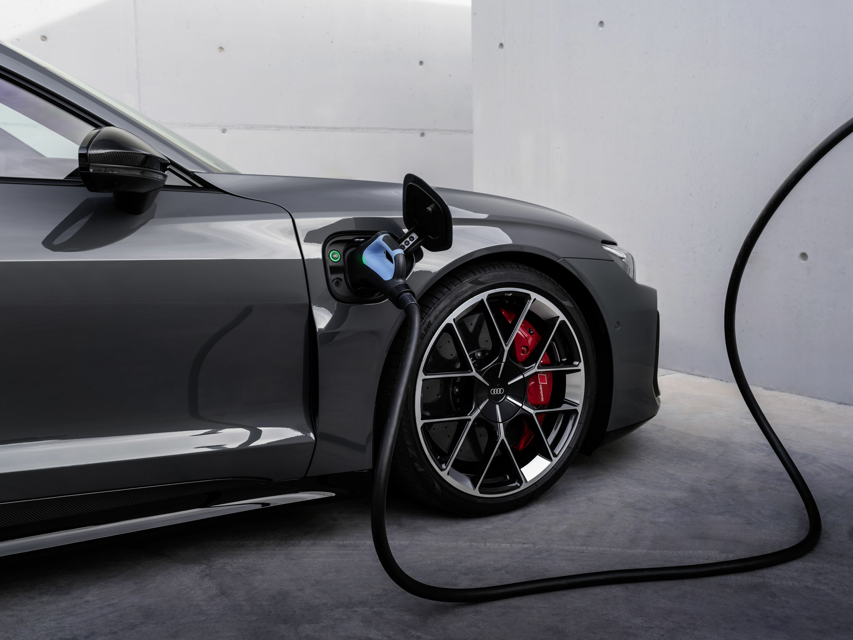 Audi RS e-tron GT - Detail,
Colour: Nimbus gray pearl effect