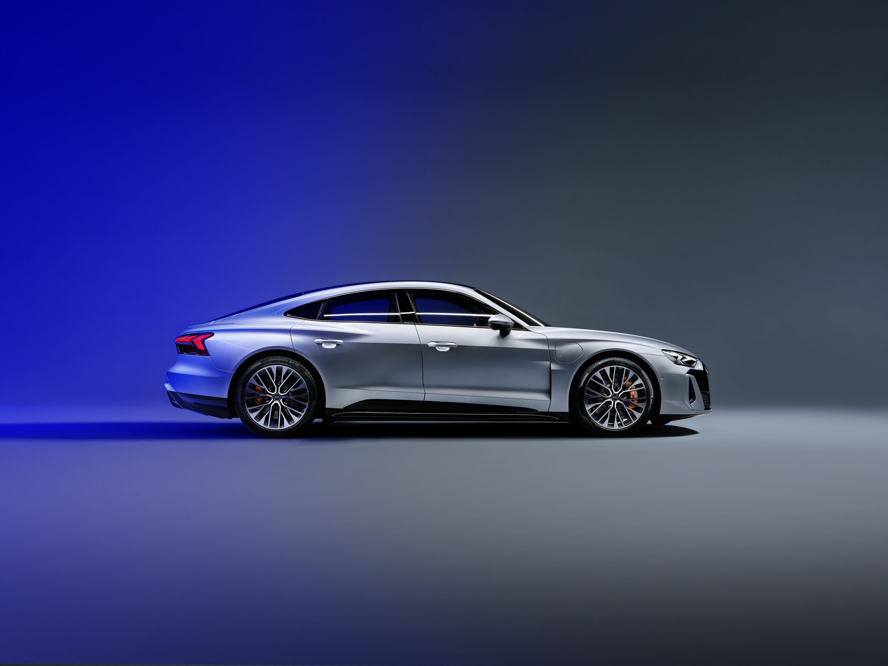 Audi S e-tron GT - Static photo,
Colour: Florett silver metallic