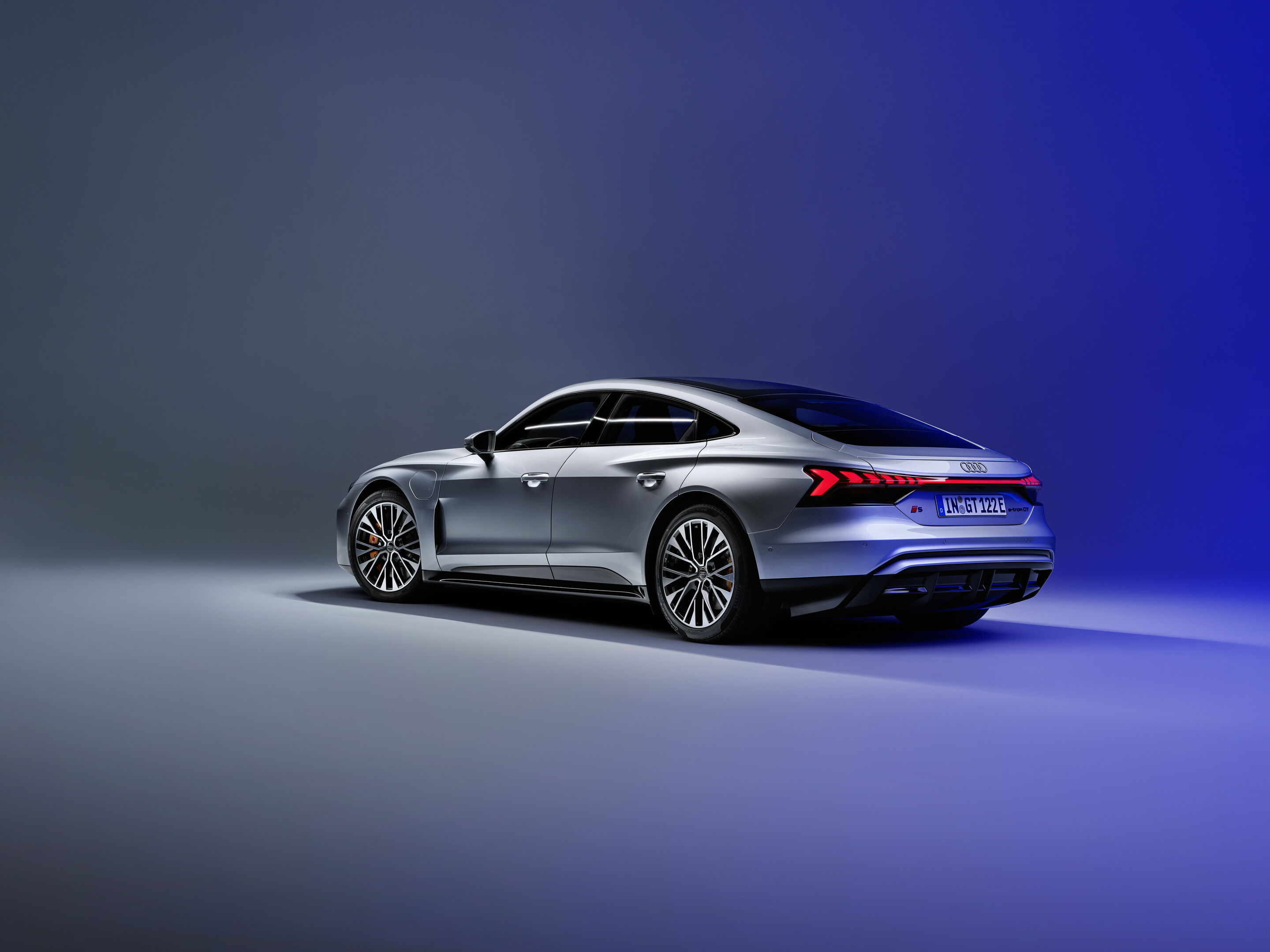 Audi S e-tron GT - Static photo,
Colour: Florett silver metallic