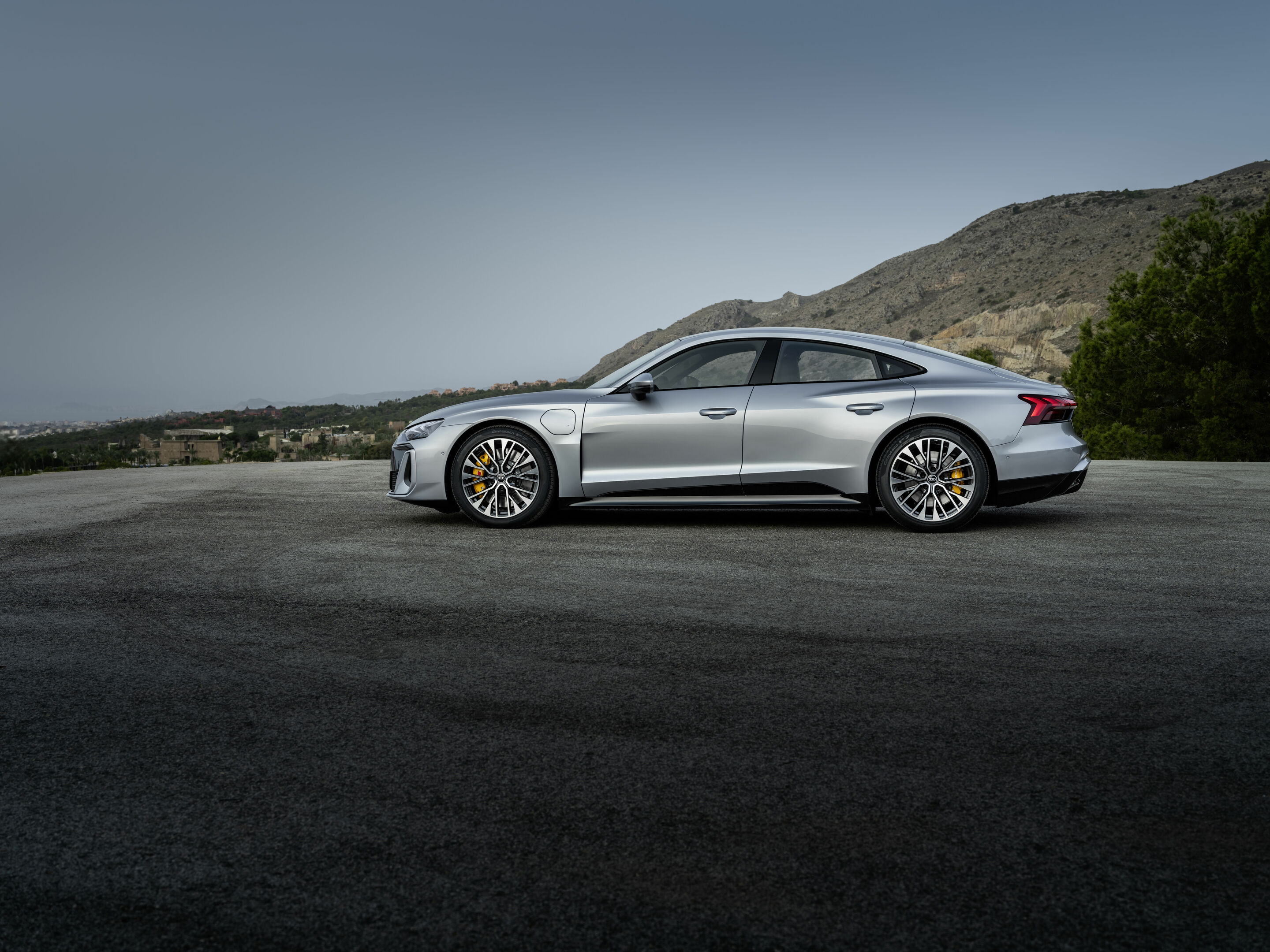 Audi S e-tron GT - Standaufnahme,
Farbe: Florettsilber Metallic