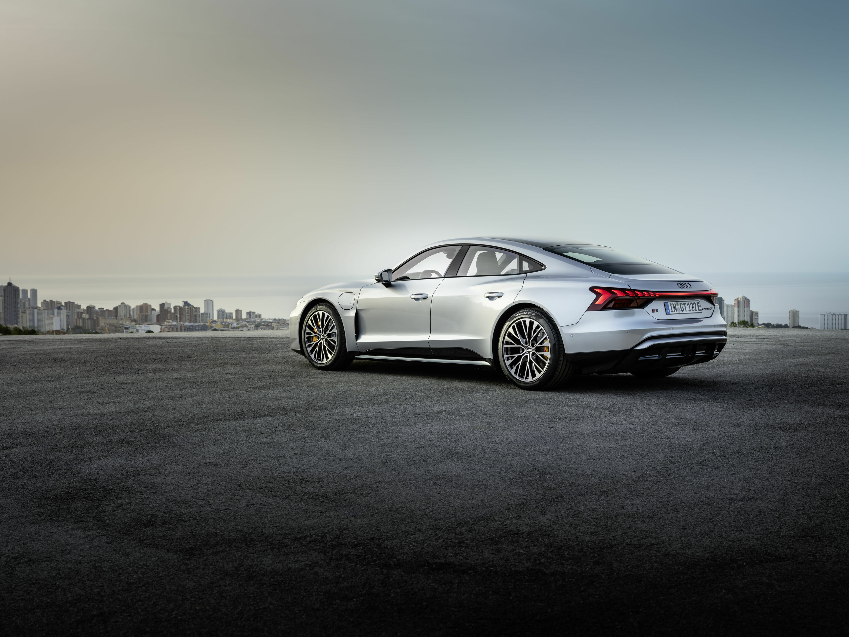 Audi S e-tron GT - Standaufnahme,
Farbe: Florettsilber Metallic