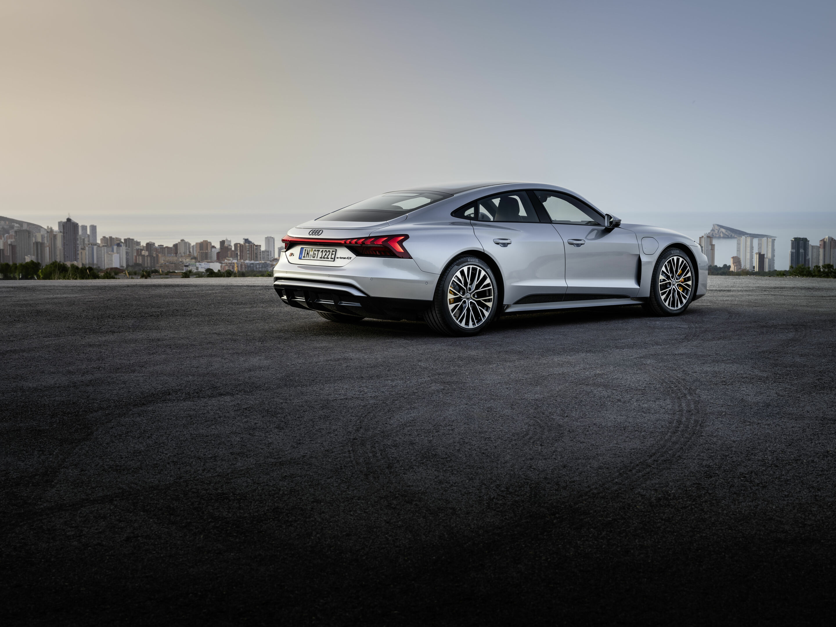 Audi S e-tron GT - Standaufnahme,
Farbe: Florettsilber Metallic