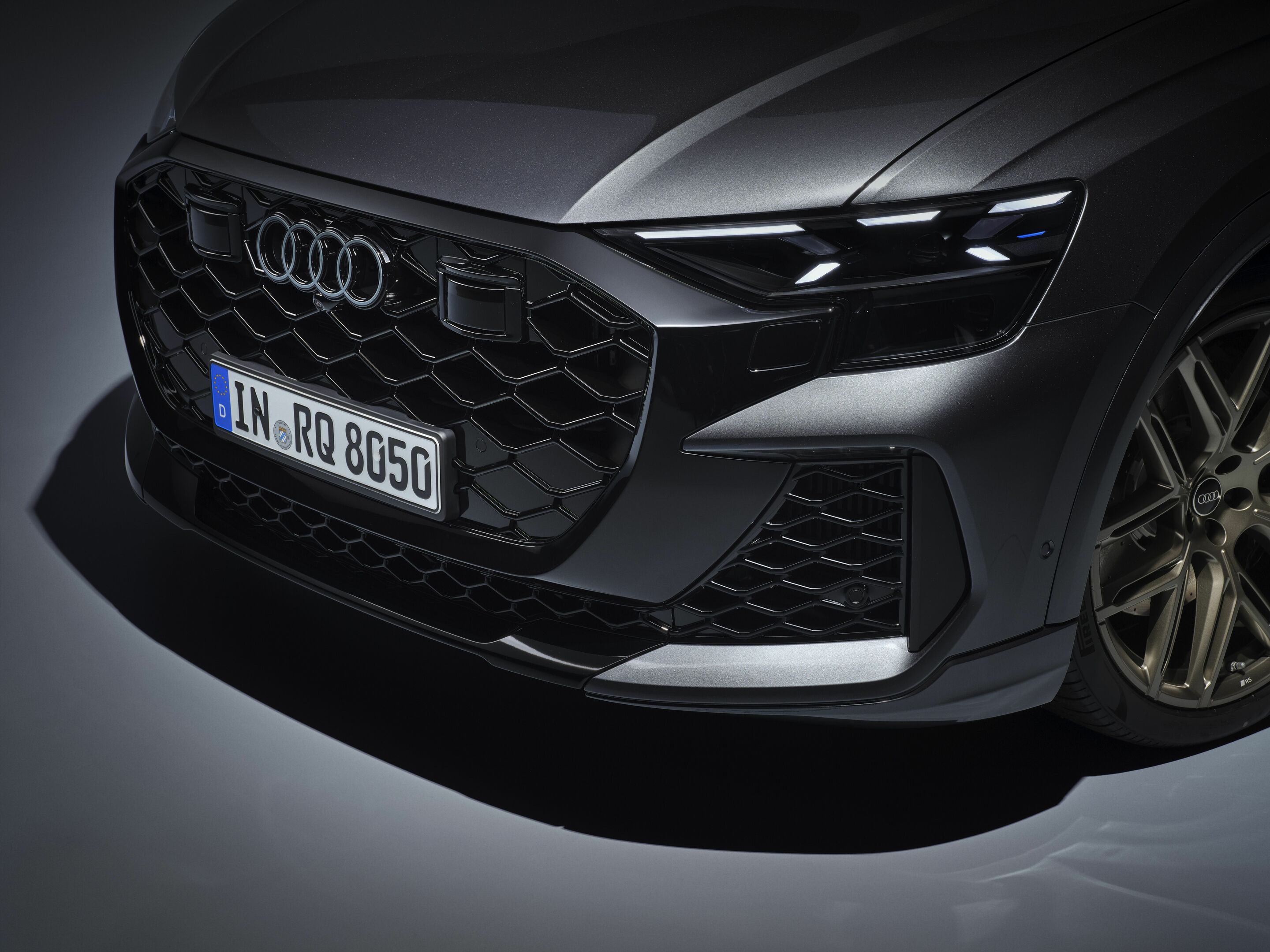 Audi RS Q8 - Detail,
Colour: Daytona Grey perl effect