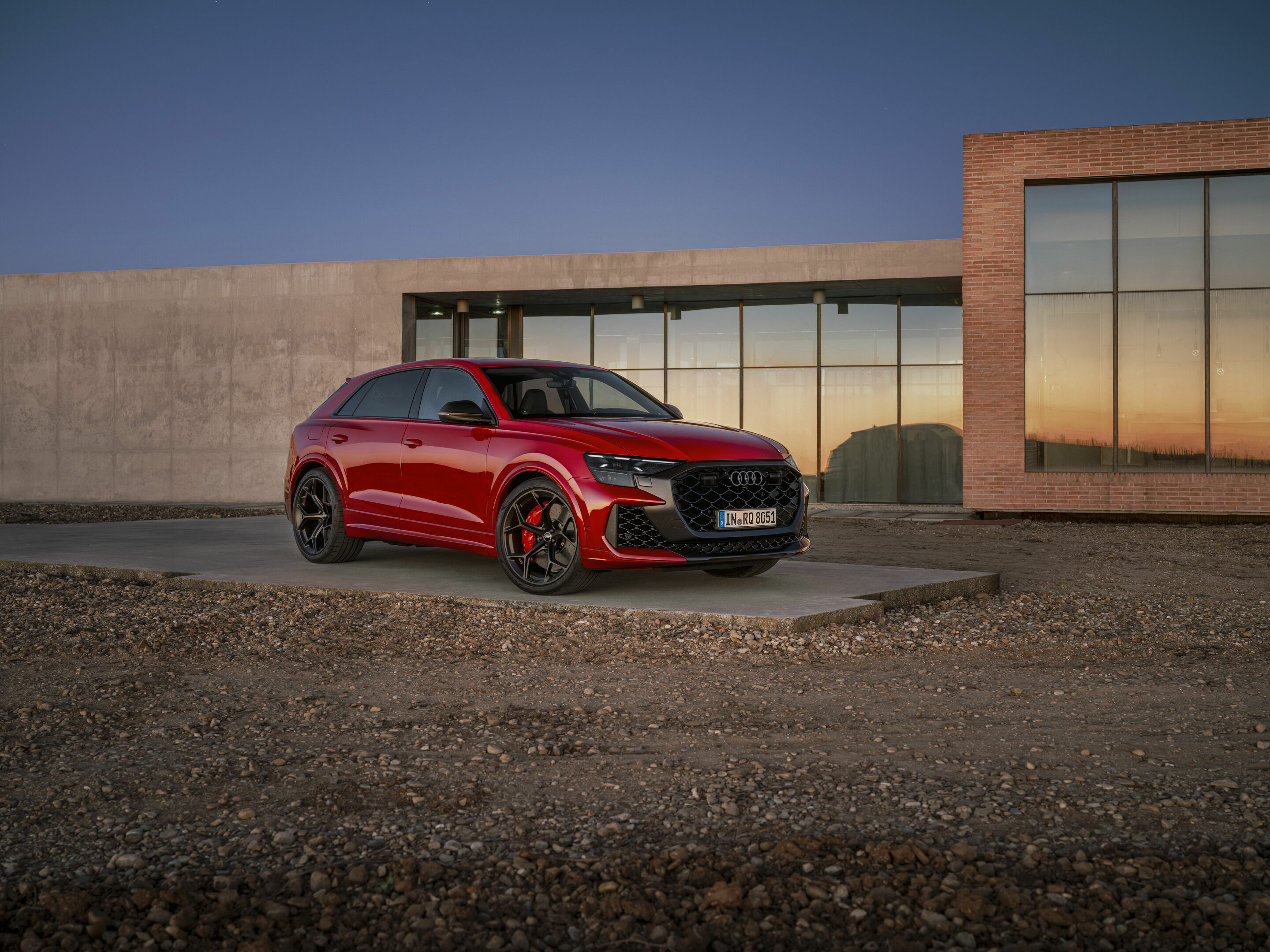 Audi RS Q8 performance - Static photo,
Colour: Chilli red metallic