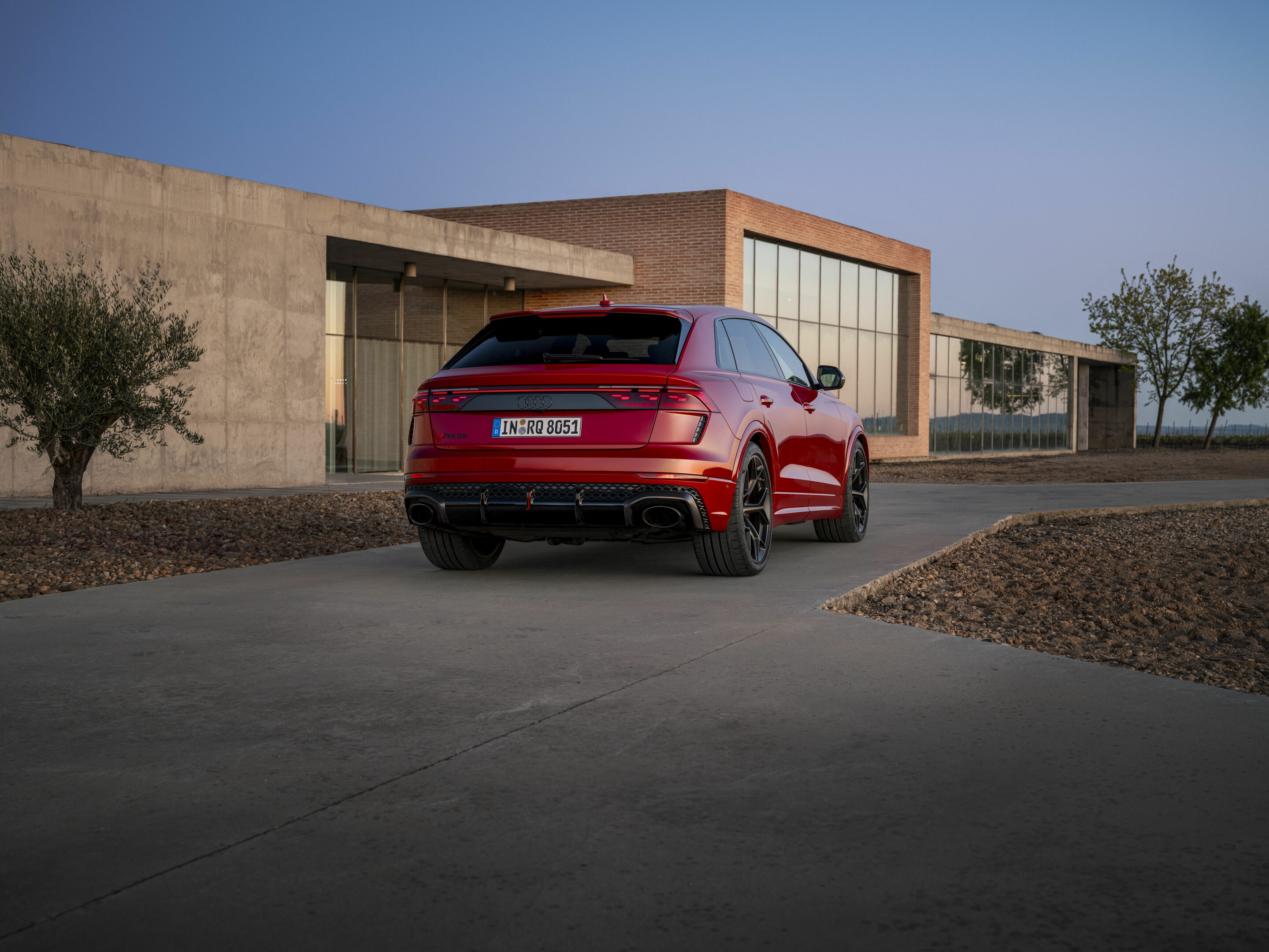 Audi RS Q8 performance - Standaufnahme,
Farbe: Chilirot Metallic