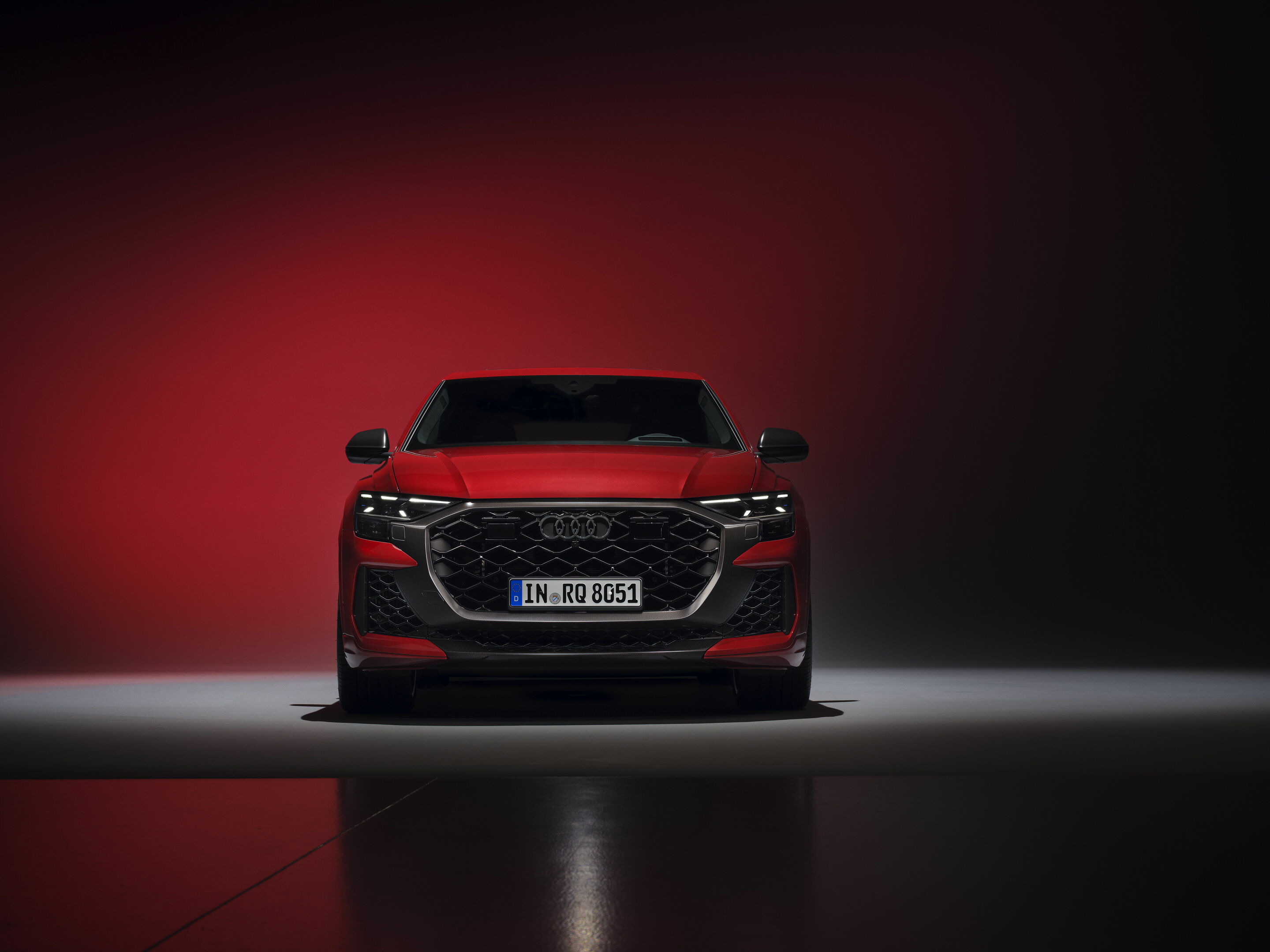 Audi RS Q8 performance - Static photo,
Colour: Chilli red metallic