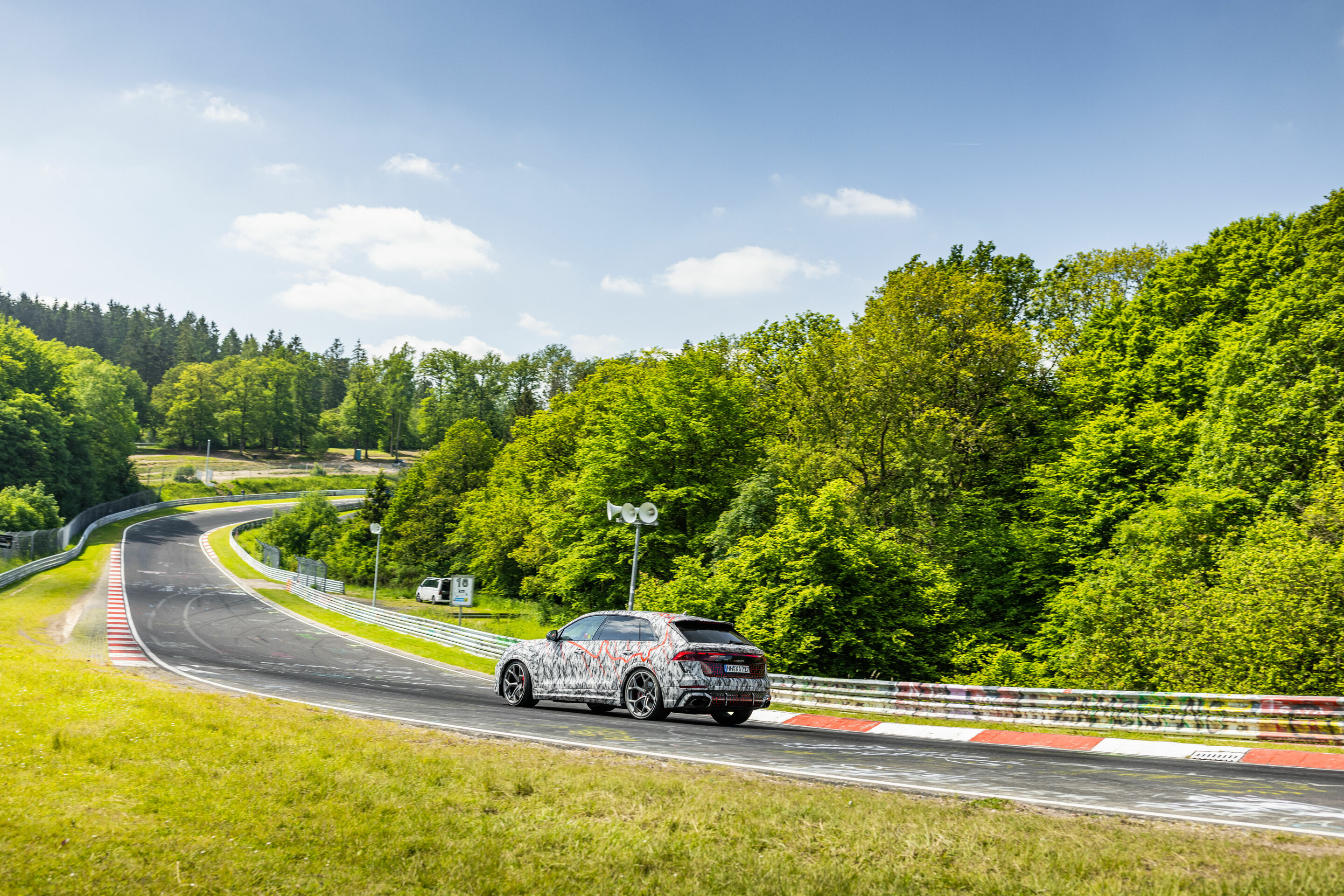 Audi RS Q8 performance - Dynamic photo