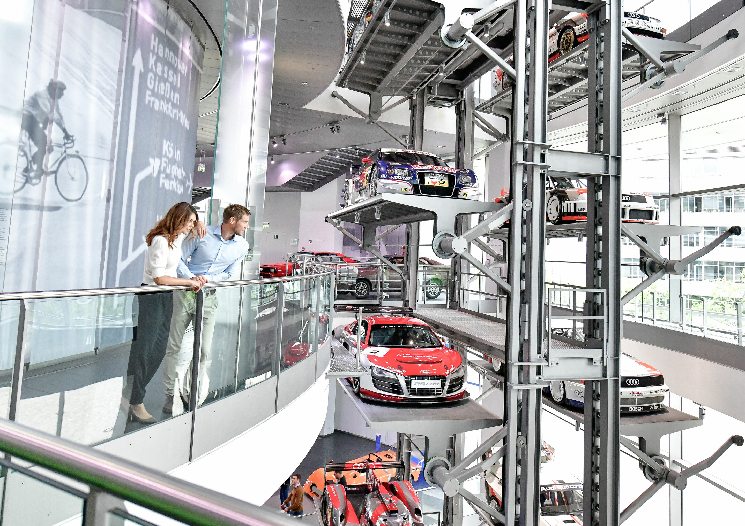 Museumsführung: Motorsport im Zeichen der Vier Ringe - Bei einer 90-minütigen Museumsführung erleben Teilnehmende eine spannende Reise durch die Geschichte des Motorsports.