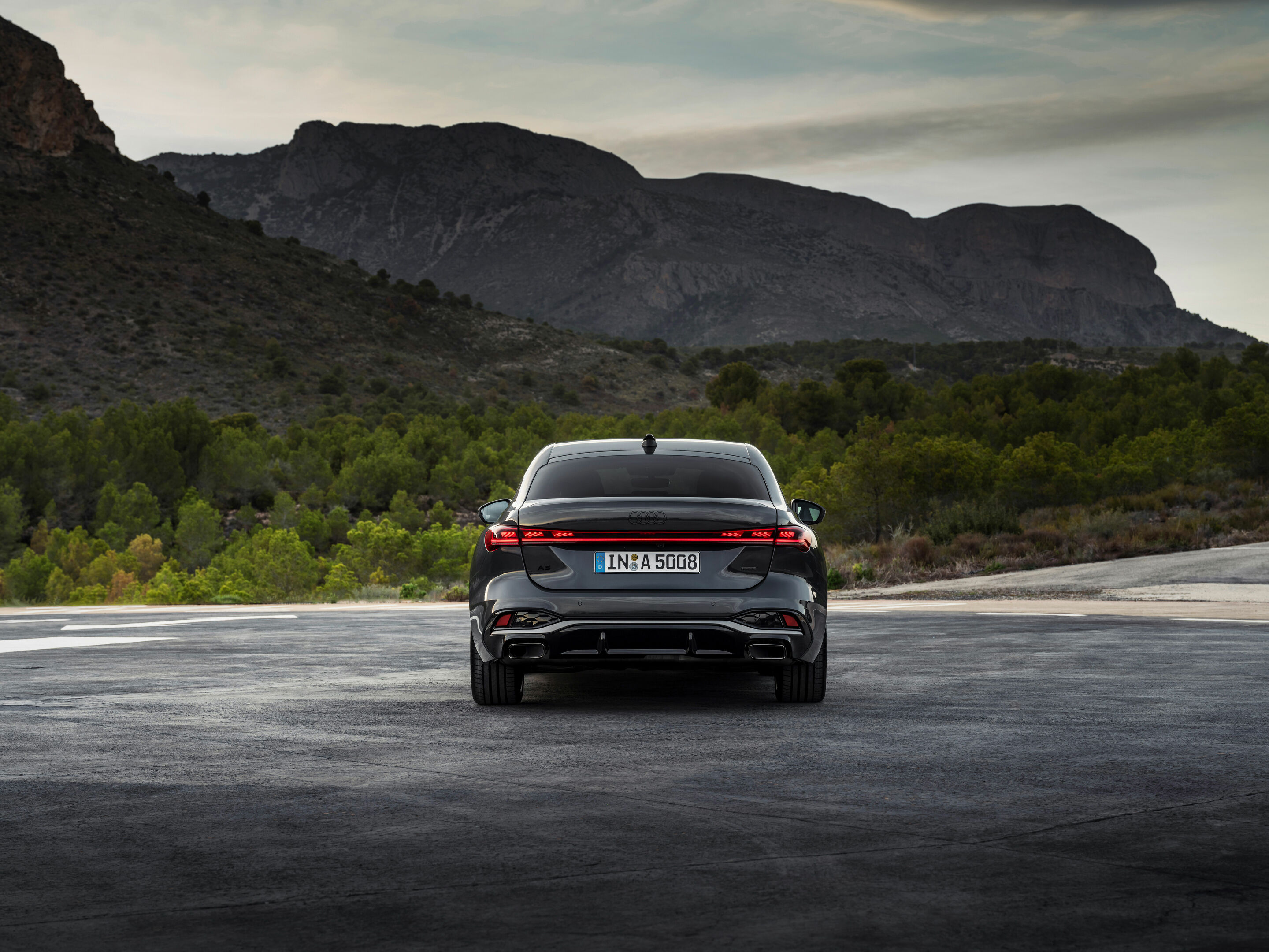 Audi A5 Limousine - Standaufnahme,
Farbe: Magnetgrau