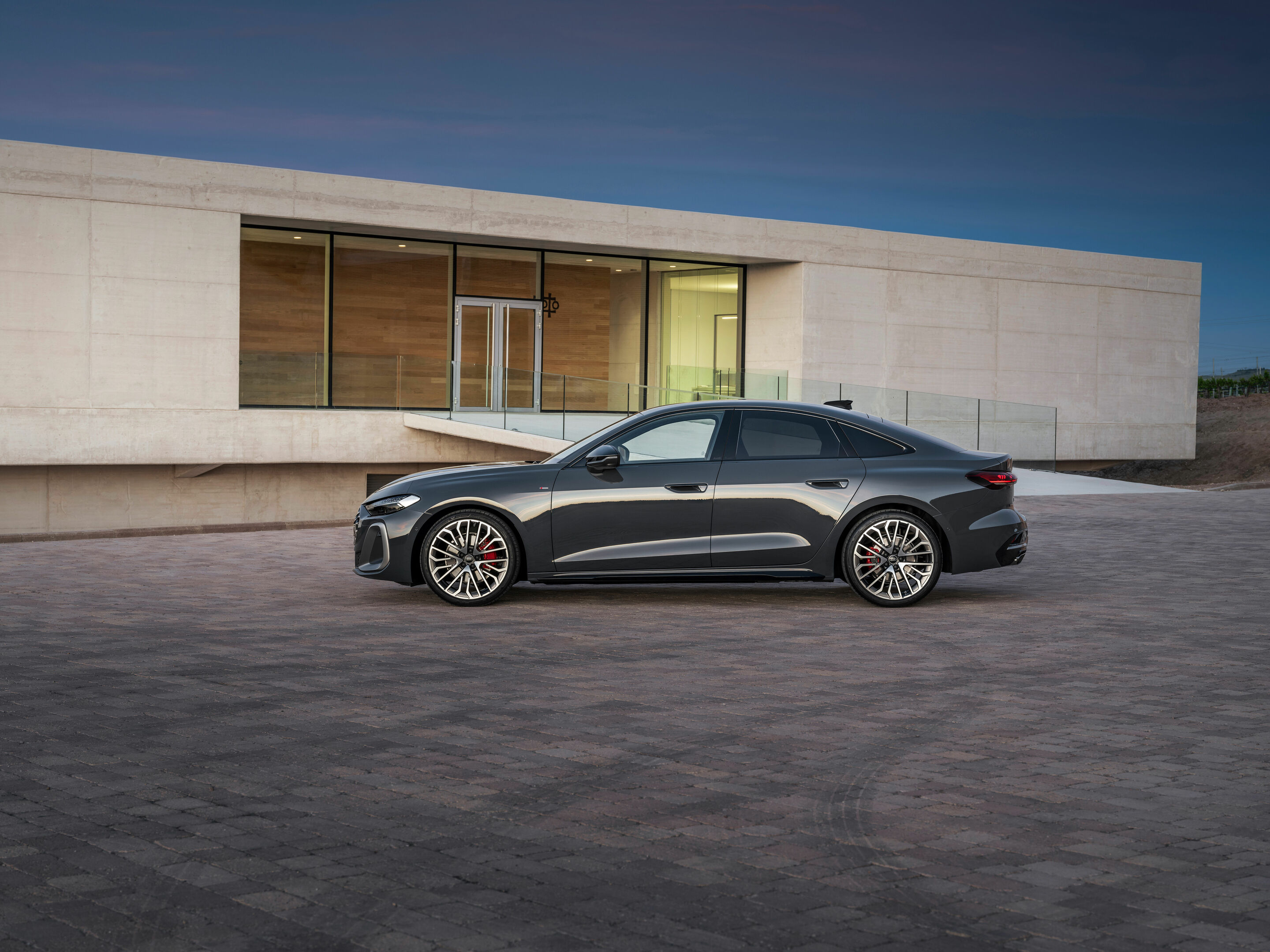 Audi A5 Limousine - Standaufnahme,
Farbe: Magnetgrau