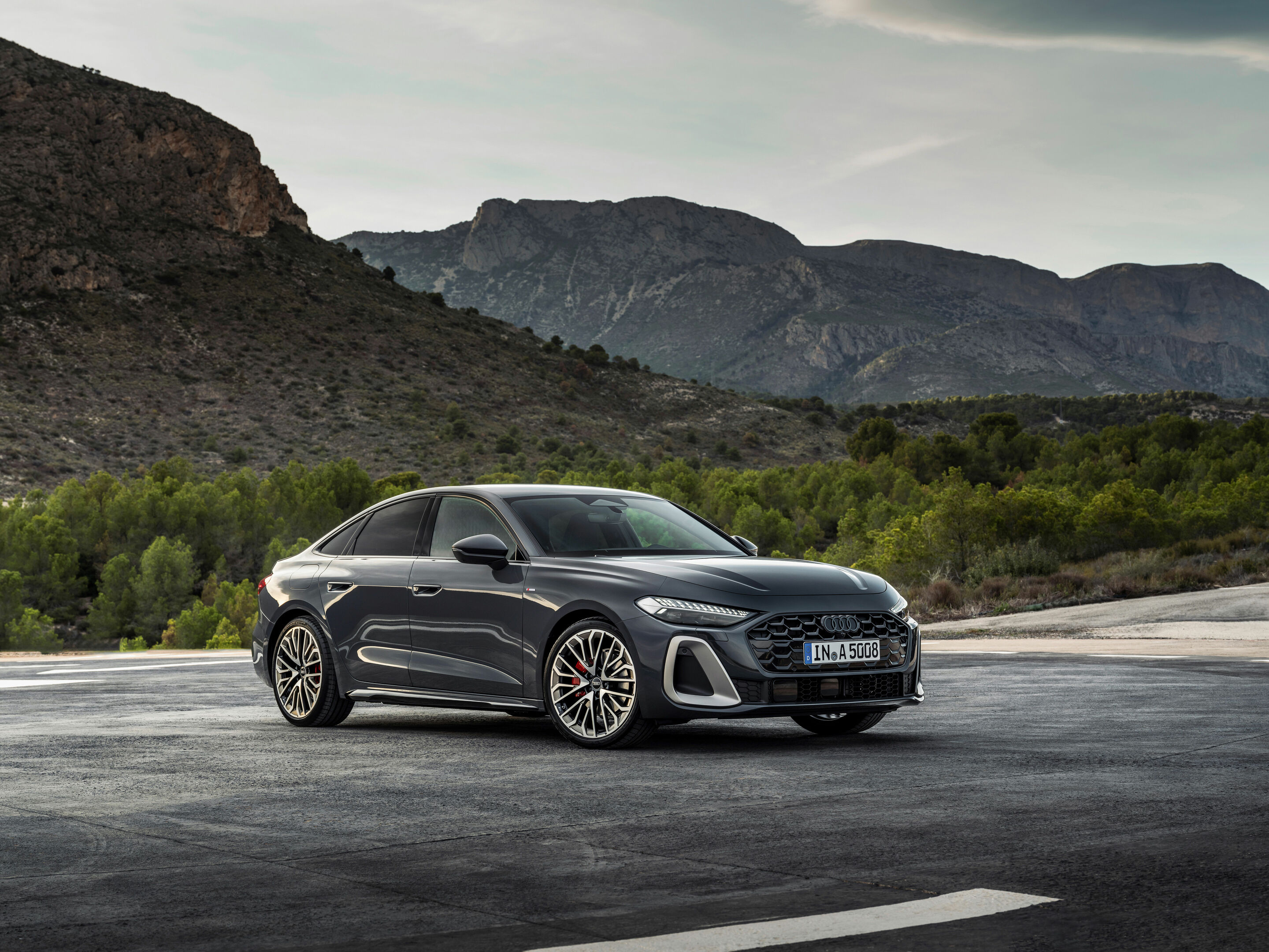 Audi A5 Limousine - Standaufnahme,
Farbe: Magnetgrau