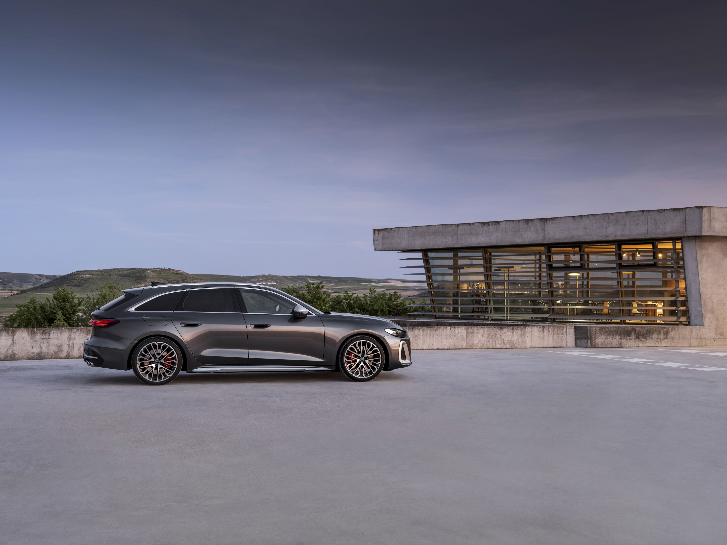 Audi S5 Avant - Standaufnahme,
Farbe: Daytonagrau Perleffekt