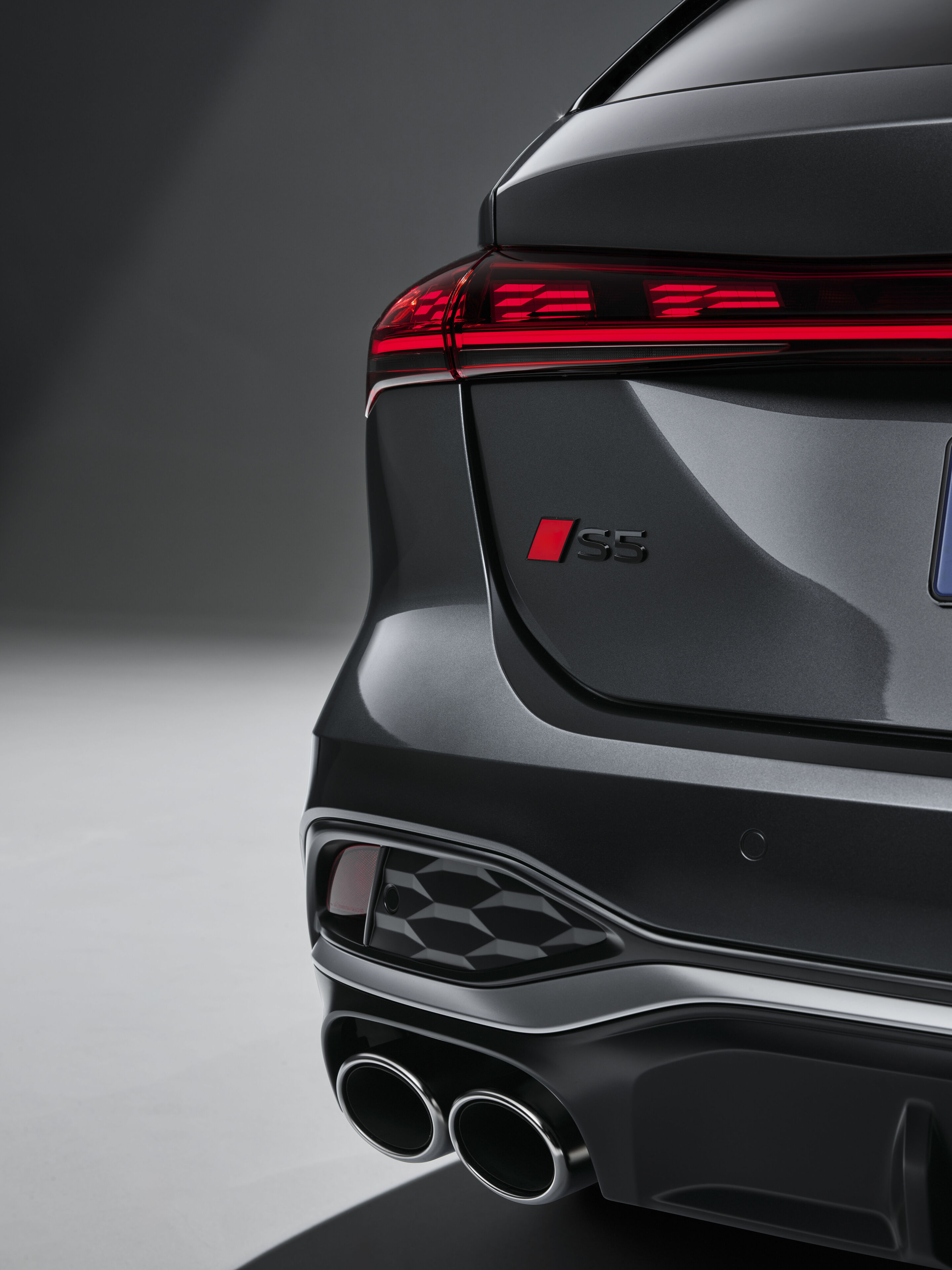 Audi S5 Avant - Detail,
Colour: Daytona Grey pearl effect