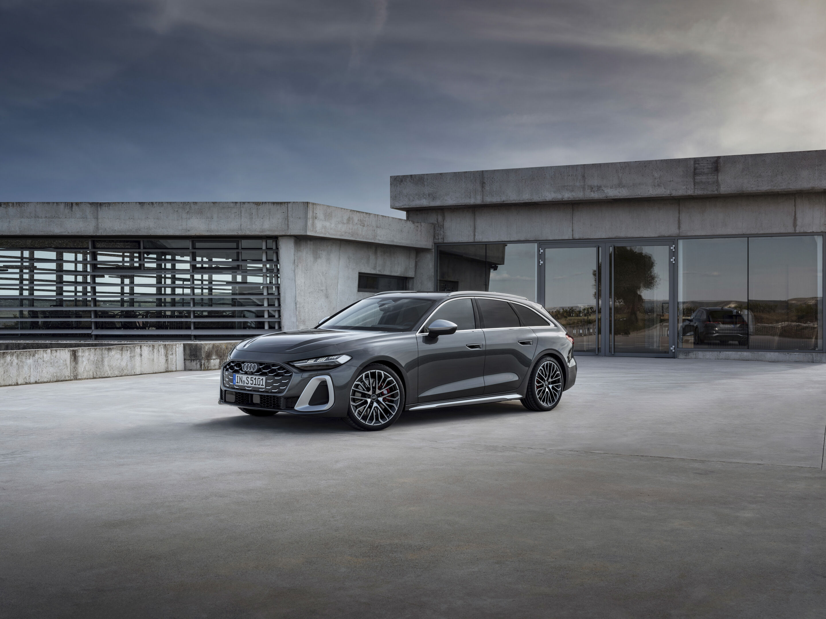 Audi S5 Avant - Standaufnahme,
Farbe: Daytonagrau Perleffekt
