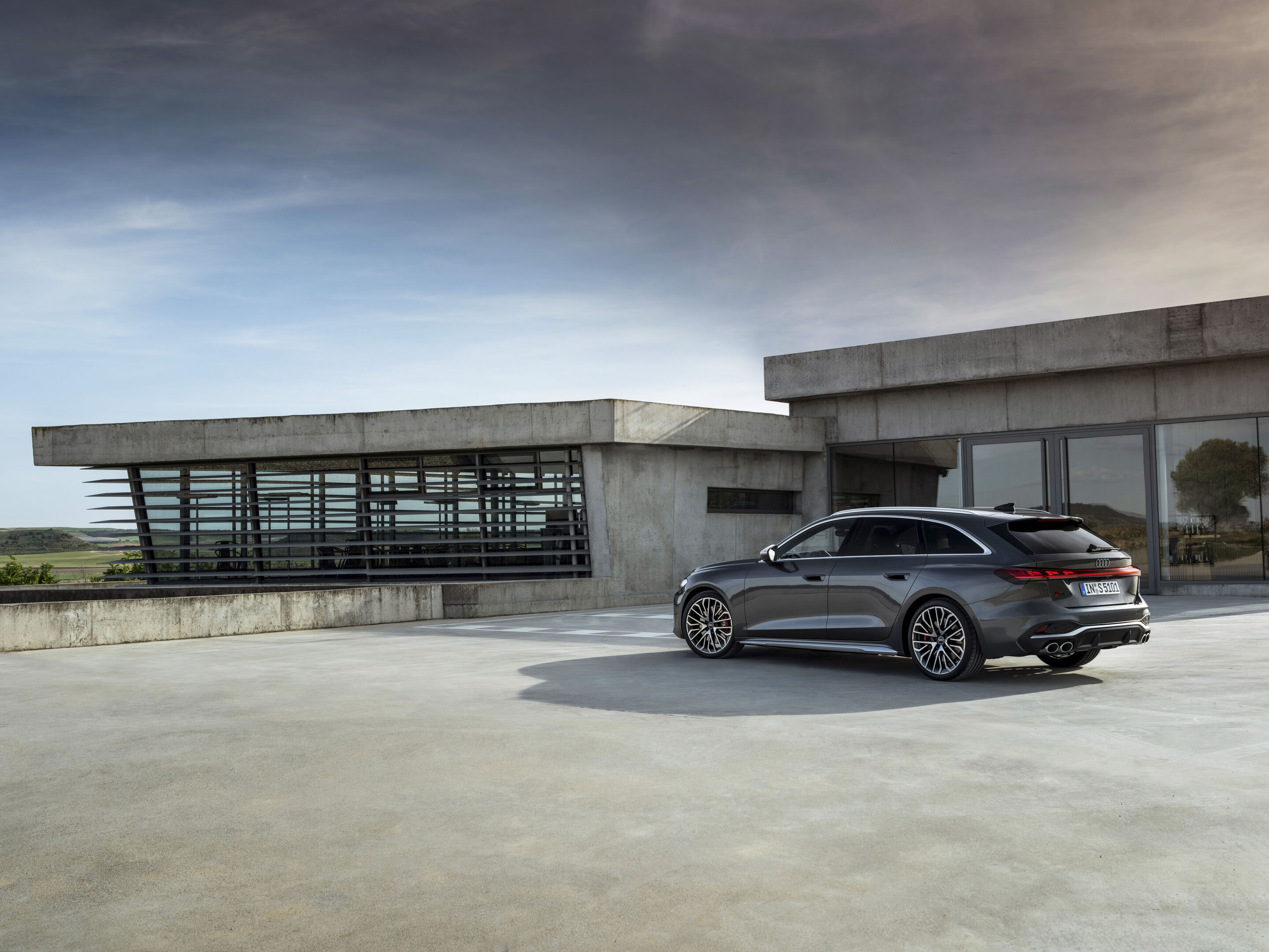 Audi S5 Avant - Standaufnahme,
Farbe: Daytonagrau Perleffekt