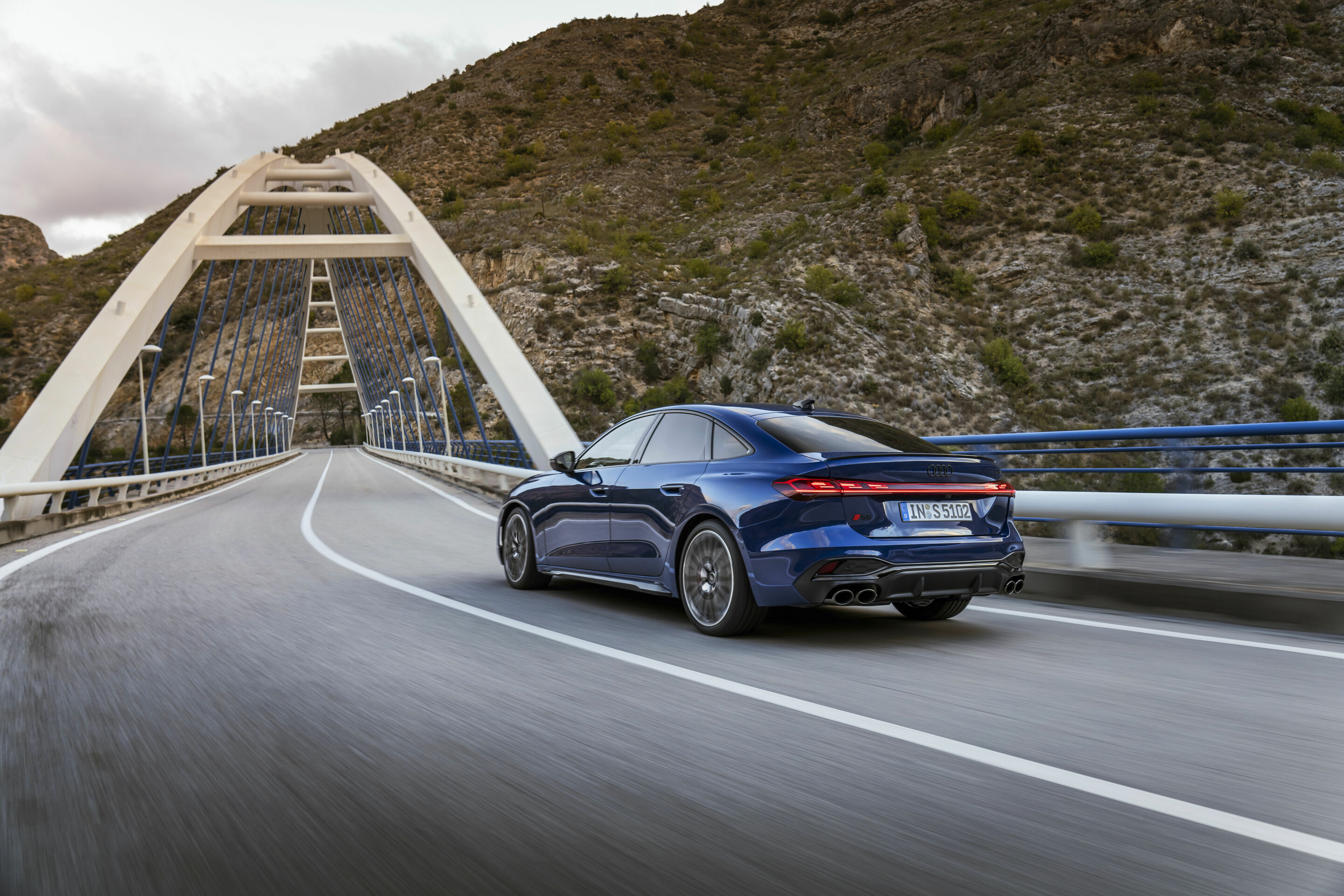 Audi S5 Sedan - Dynamic photo,
Colour: Ascari blue metallic