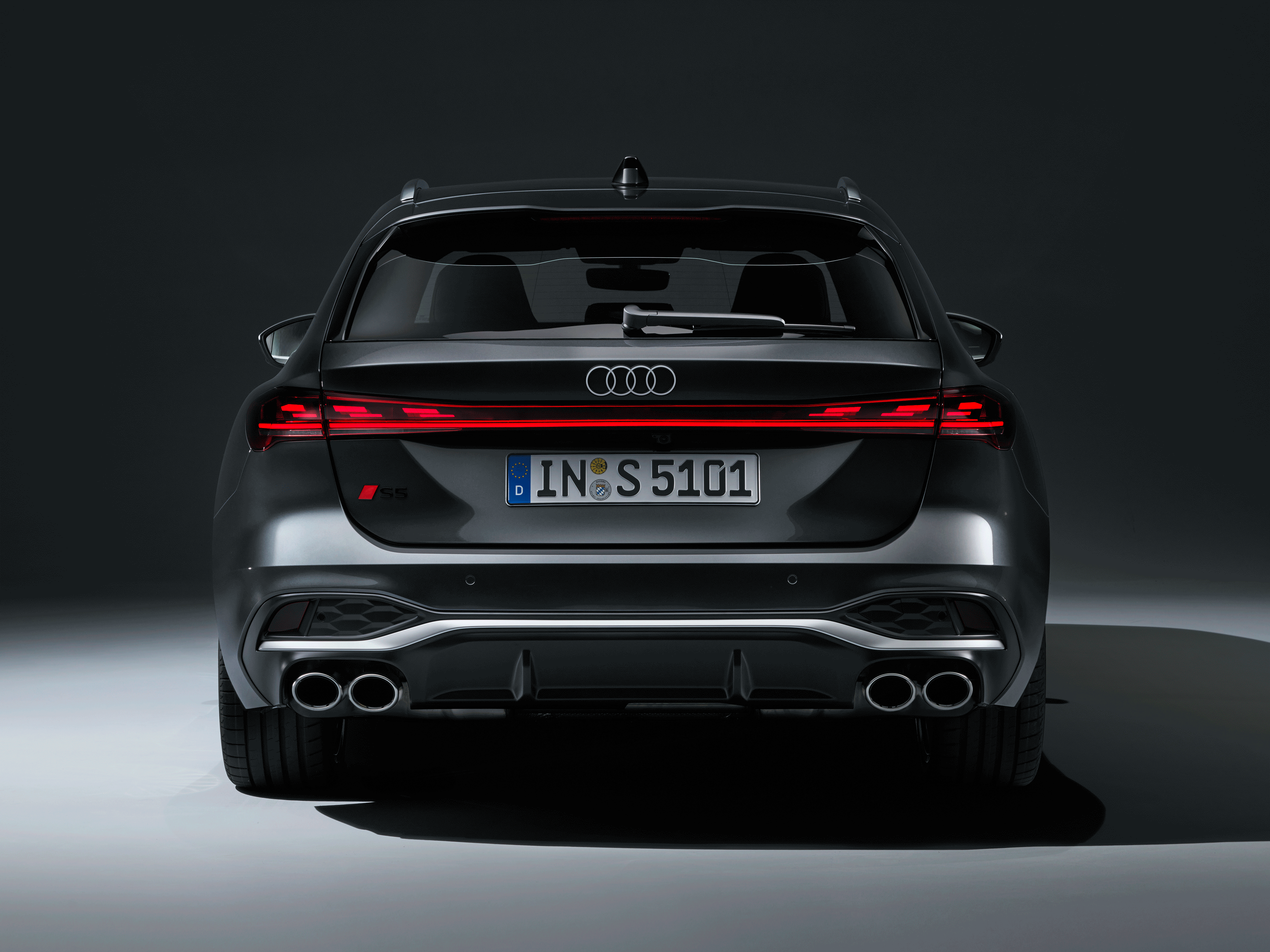 Audi S5 Avant - Standaufnahme,
Farbe: Daytonagrau Perleffekt