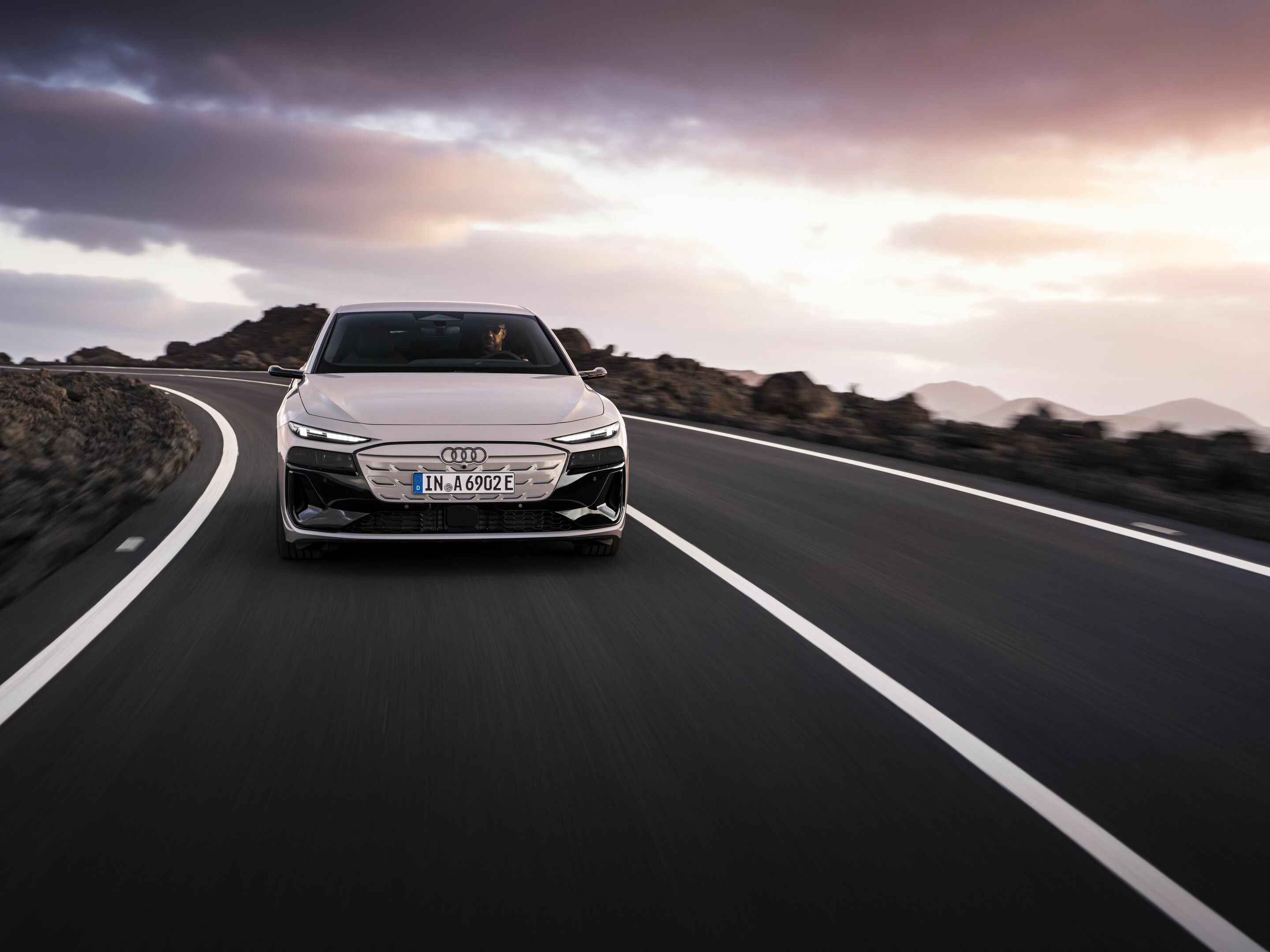 Audi A6 Sportback e-tron performance - Dynamic photo,
Colour: Siam beige metallic