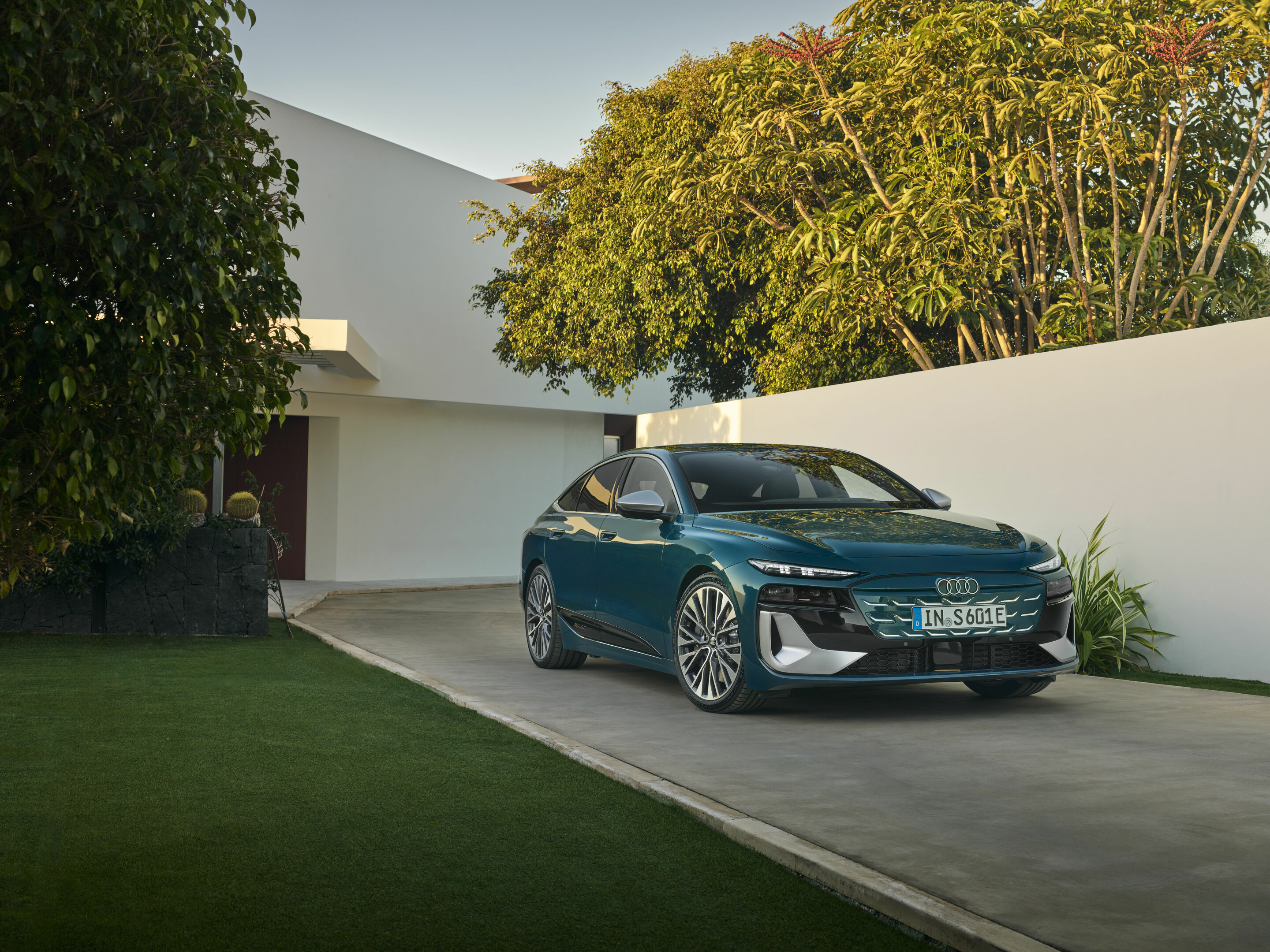 Audi S6 Sportback e-tron - Standaufnahme,
Farbe: Malpeloblau Metallic