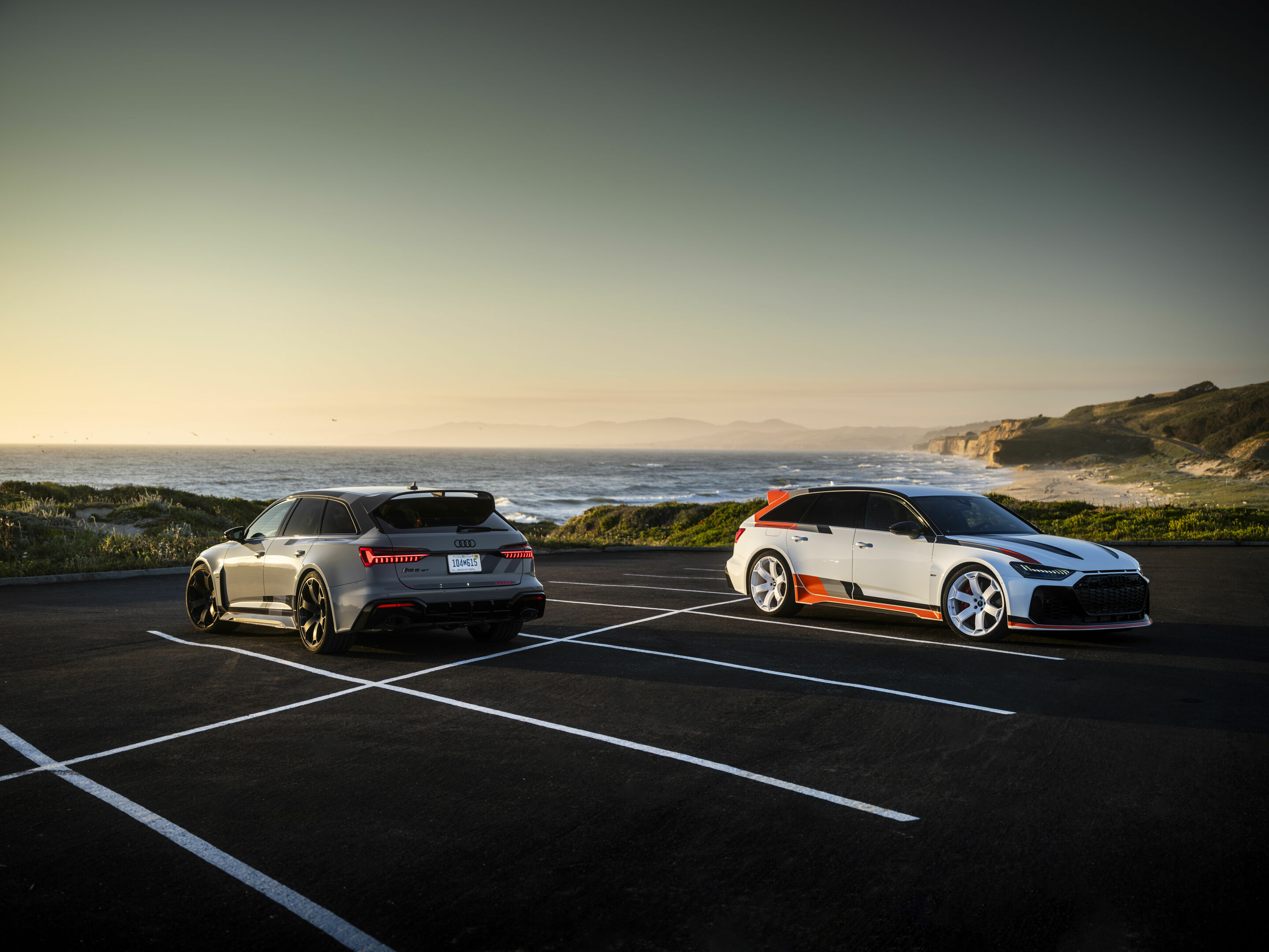 Audi RS 6 Avant GT in Kalifornien - Standaufnahme,
Farbe: Nardograu