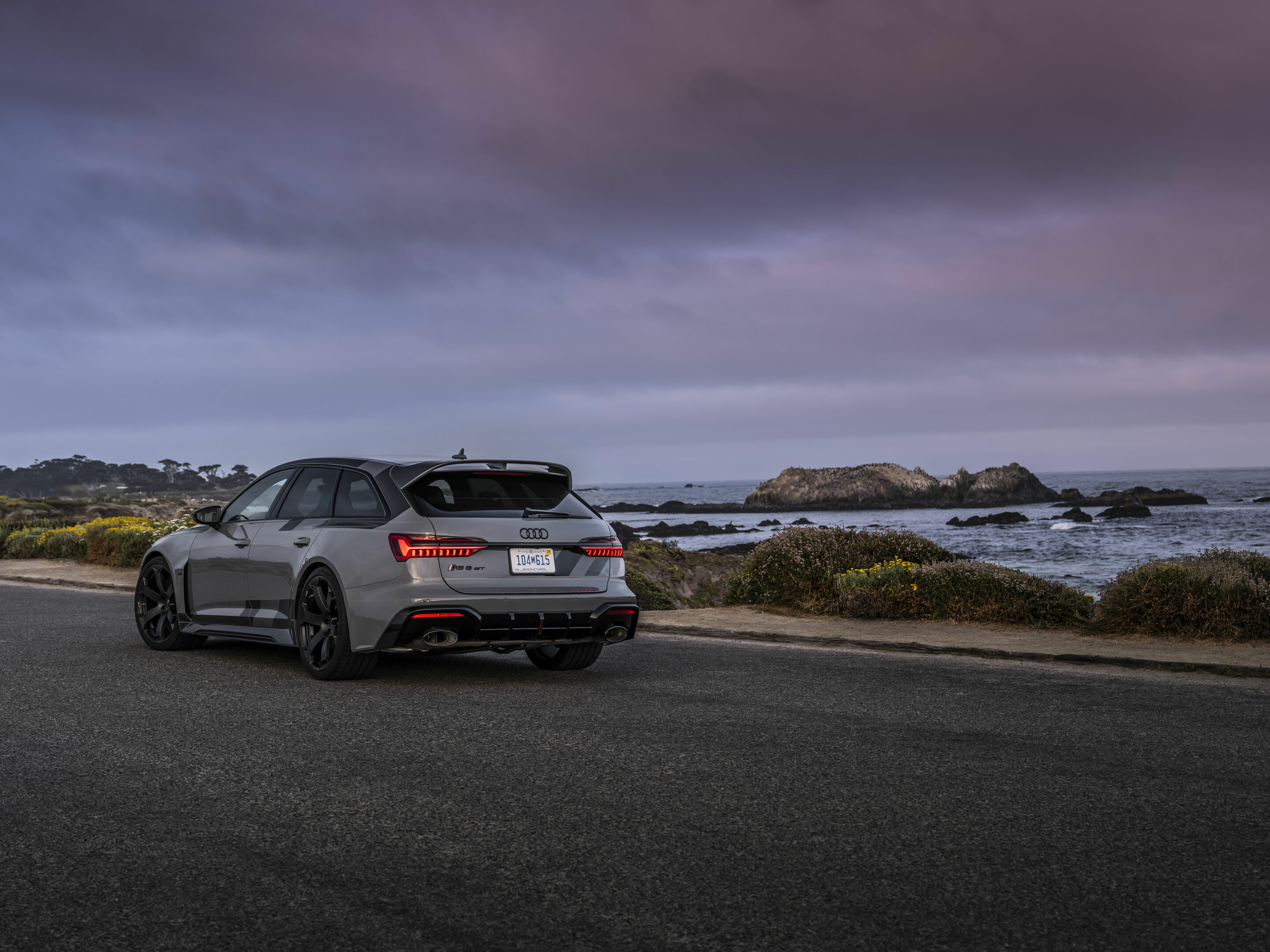 Audi RS 6 Avant GT in Kalifornien - Standaufnahme,
Farbe: Nardograu
