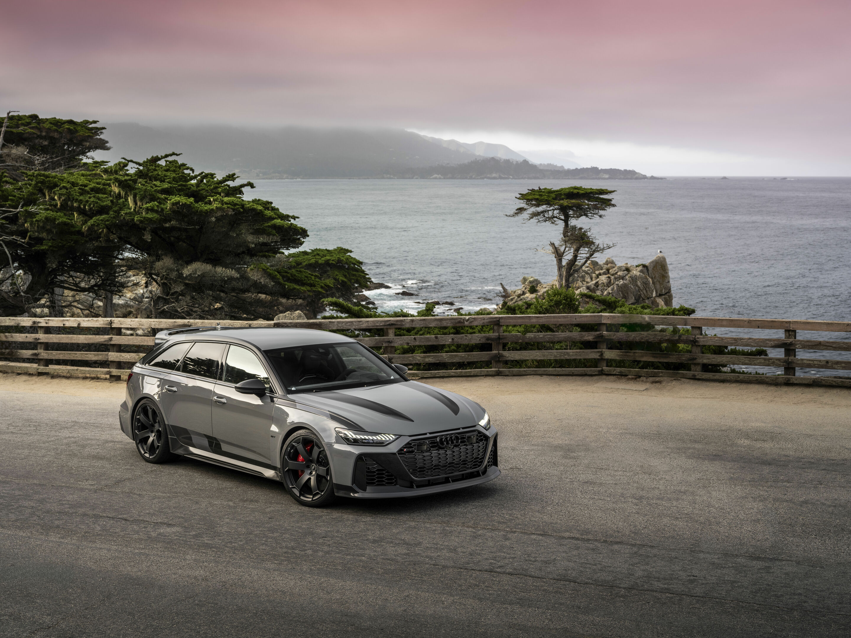 Audi RS 6 Avant GT in Kalifornien - Standaufnahme,
Farbe: Nardograu