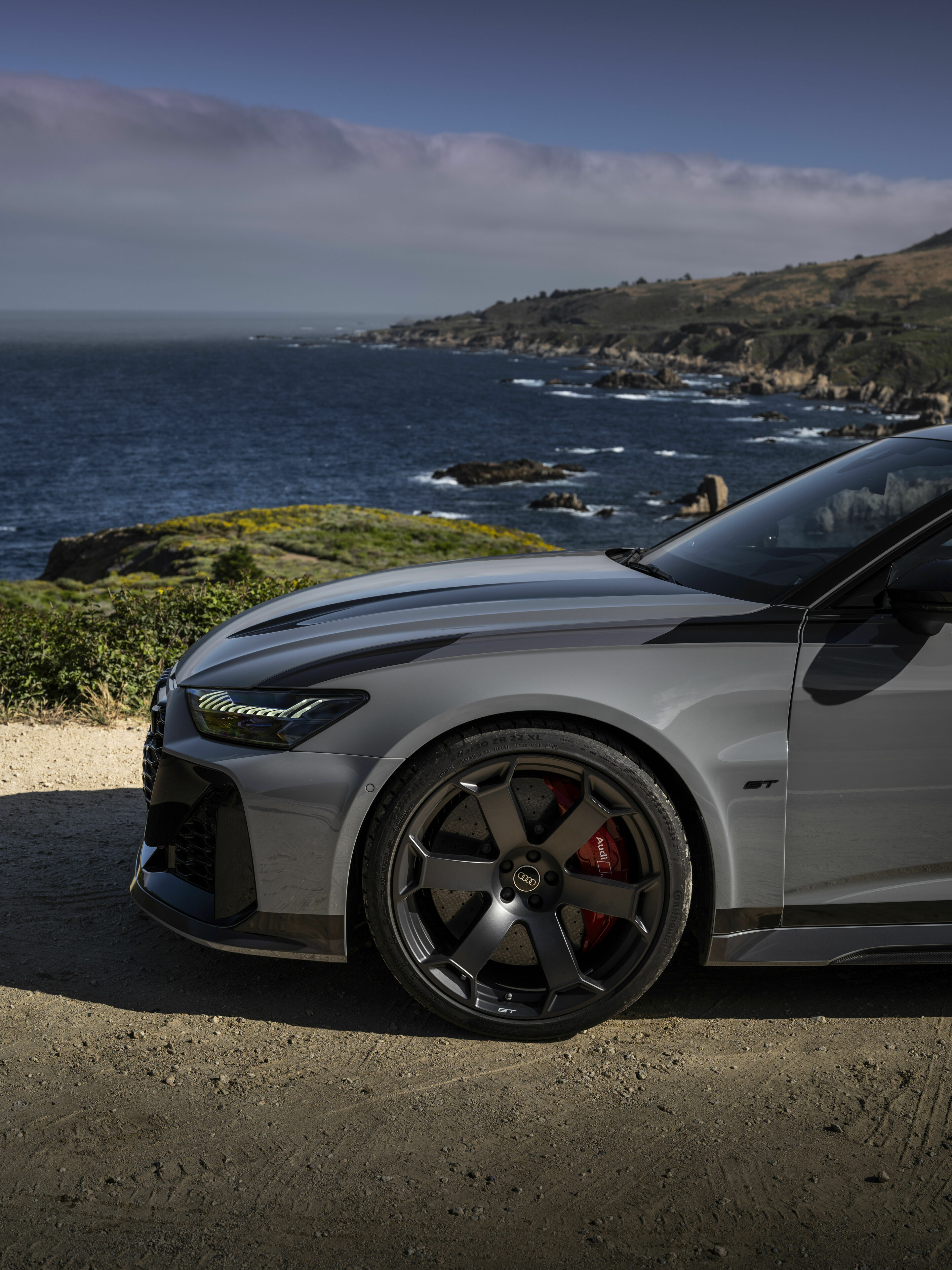 Audi RS 6 Avant GT in Kalifornien - Standaufnahme,
Farbe: Nardograu