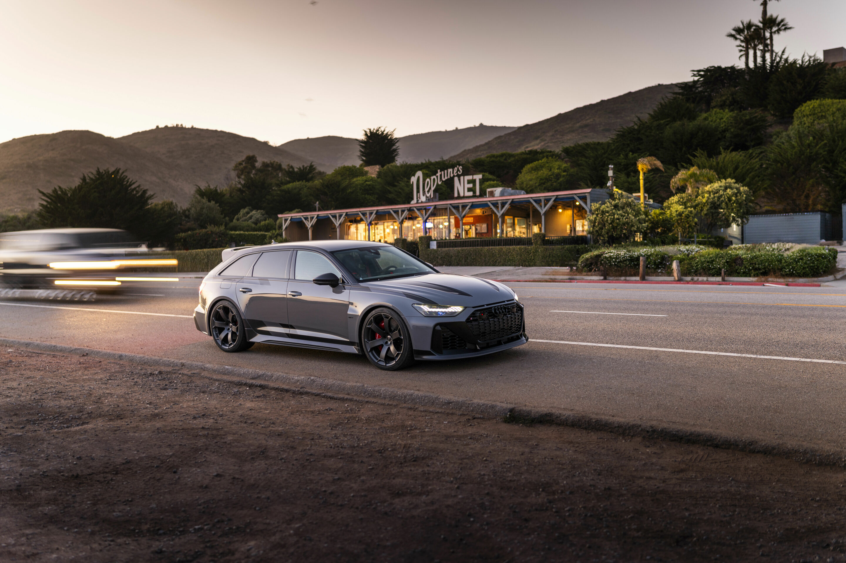 Audi RS 6 Avant GT in California - Static photo,
Colour: Nardo Grey