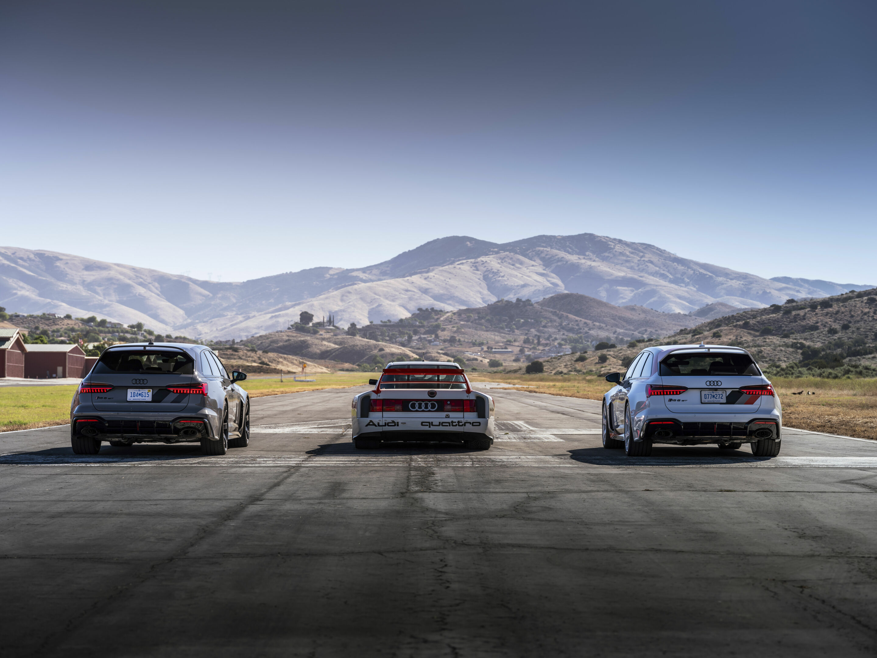 Audi RS 6 Avant GT in Kalifornien - Audi RS 6 Avant GT, Audi 90 quattro IMSA GTO, Standaufnahme,
Farbe: Nardograu