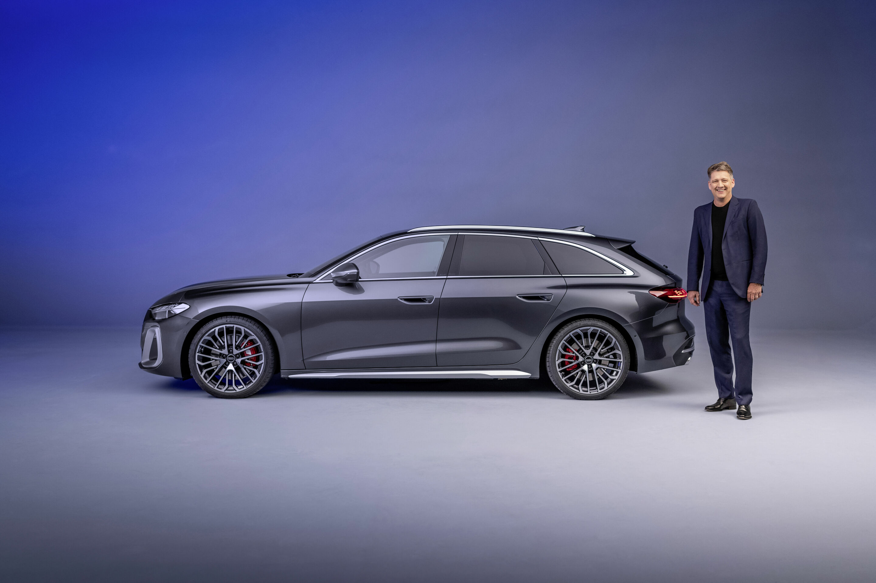 Gernot Döllner - Audi Chef Gernot Döllner am Audi S5 Avant