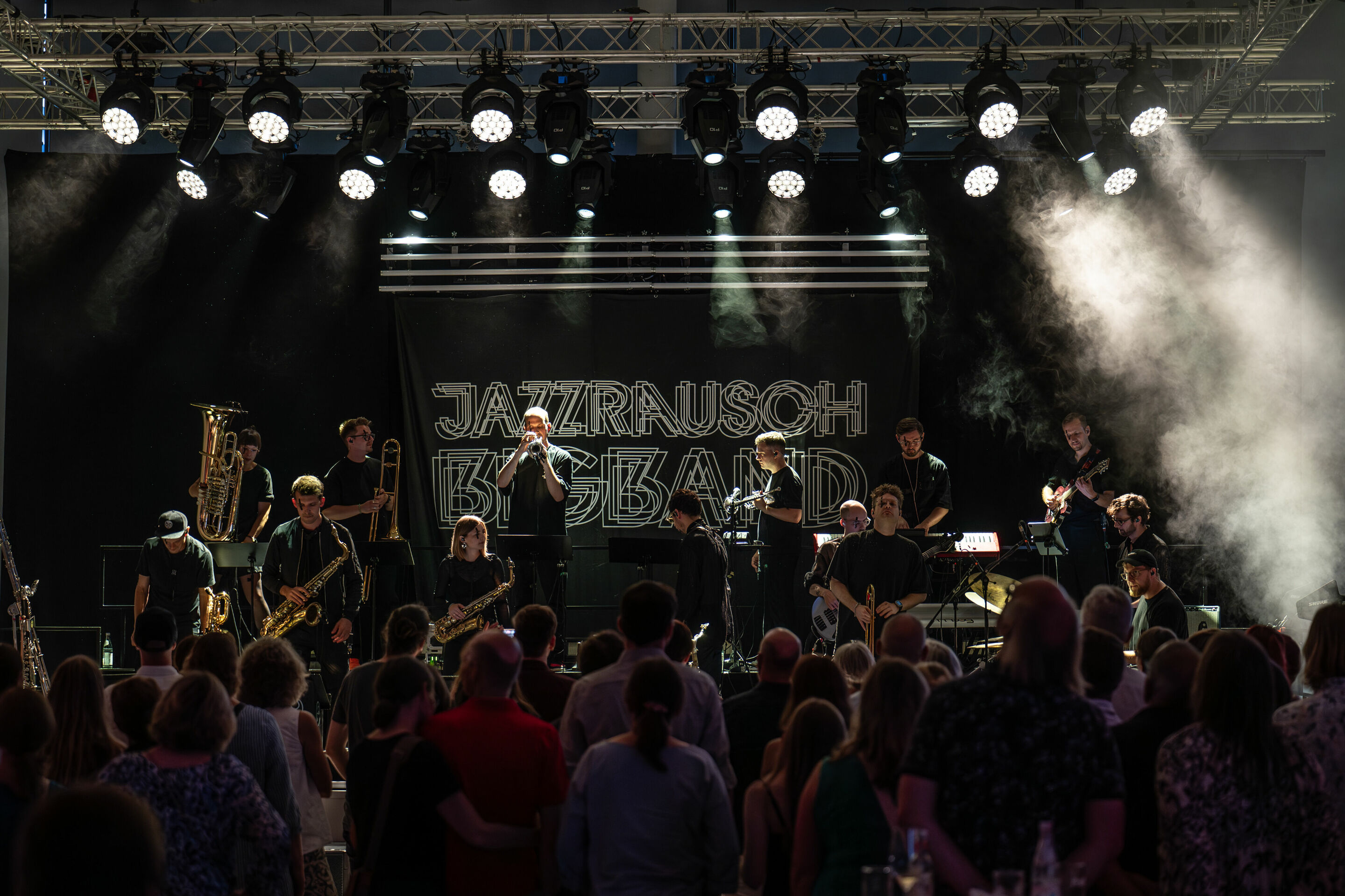 Audi Sommerkonzerte 2024 - Grenzüberschreitung: Die Jazzrausch Bigband interpretiert Gustav Mahler und präsentiert ihr Jubiläumsprogramm