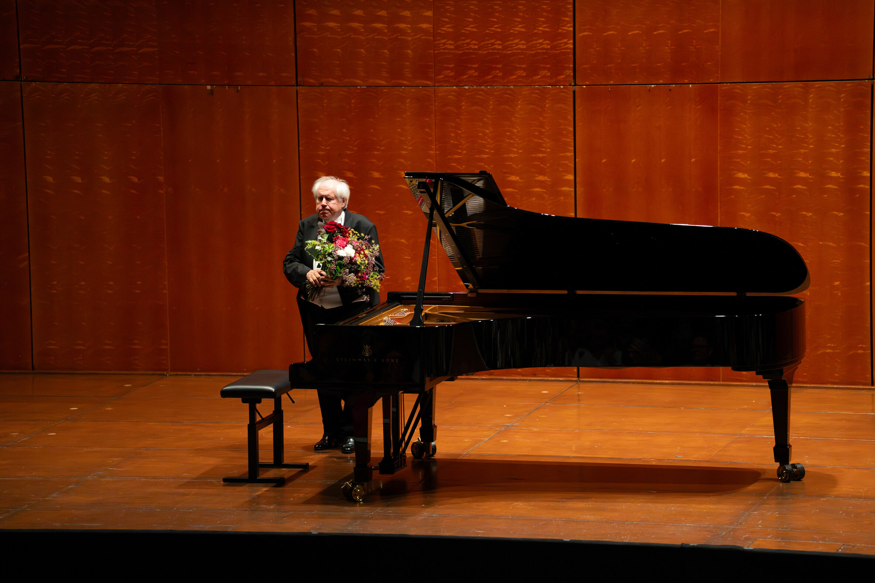 Audi Summer Concerts 2024 - Solo recital at the piano: Grigory Sokolov thanks for long-lasting applause