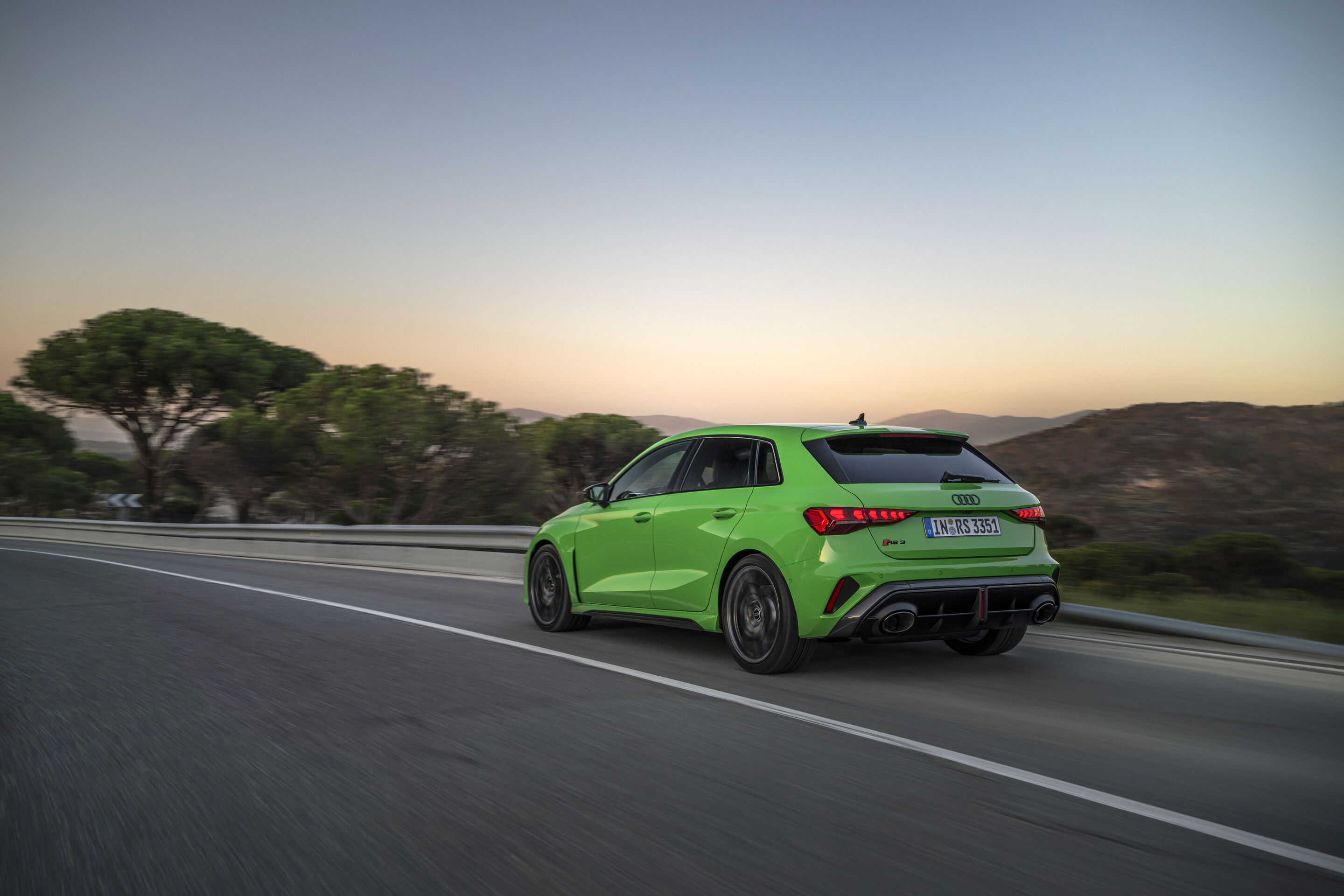 Audi RS 3 Sportback - Fahraufnahme,
Farbe: Kyalamigrün