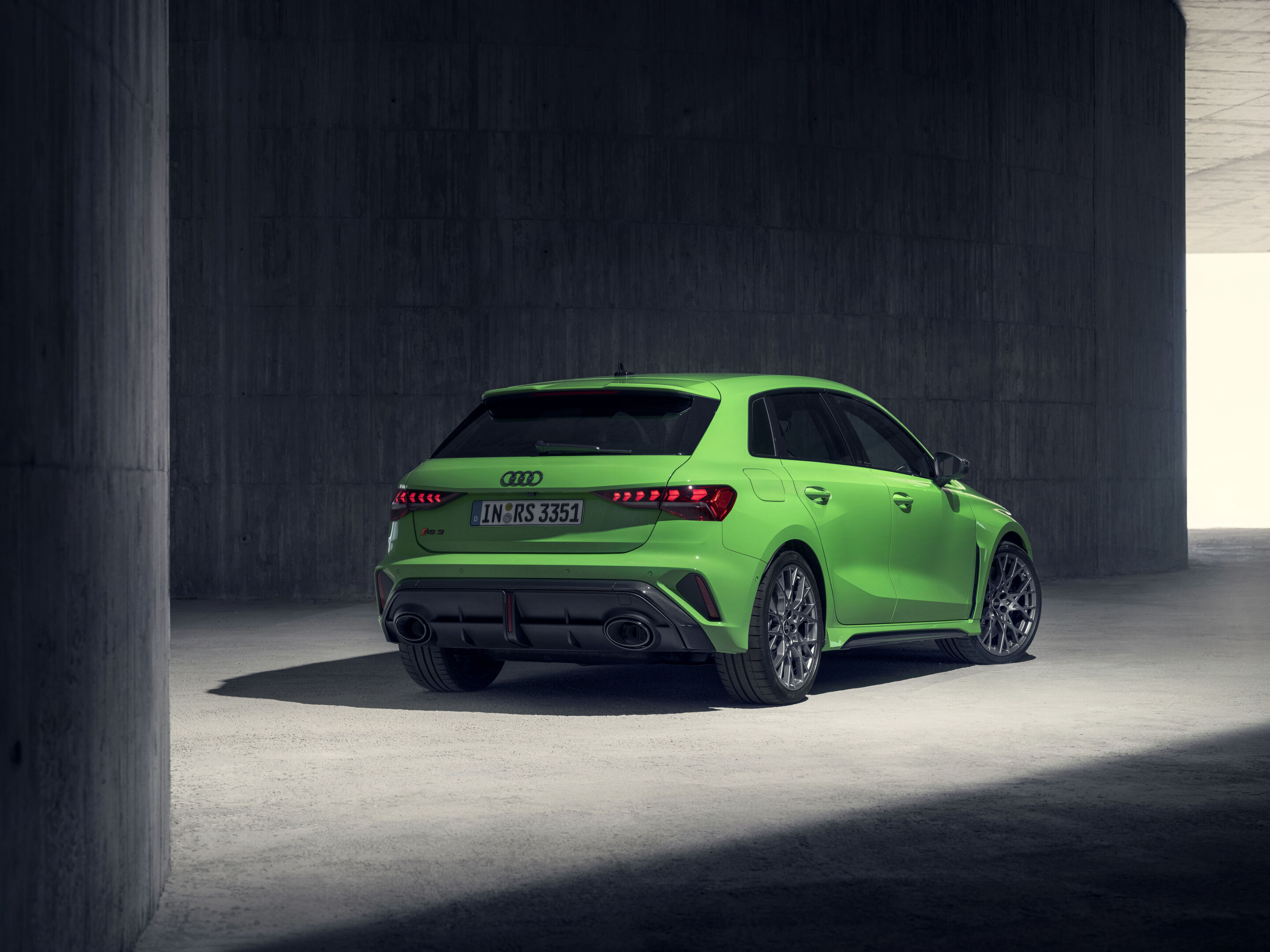 Audi RS 3 Sportback - Standaufnahme,
Farbe: Kyalamigrün