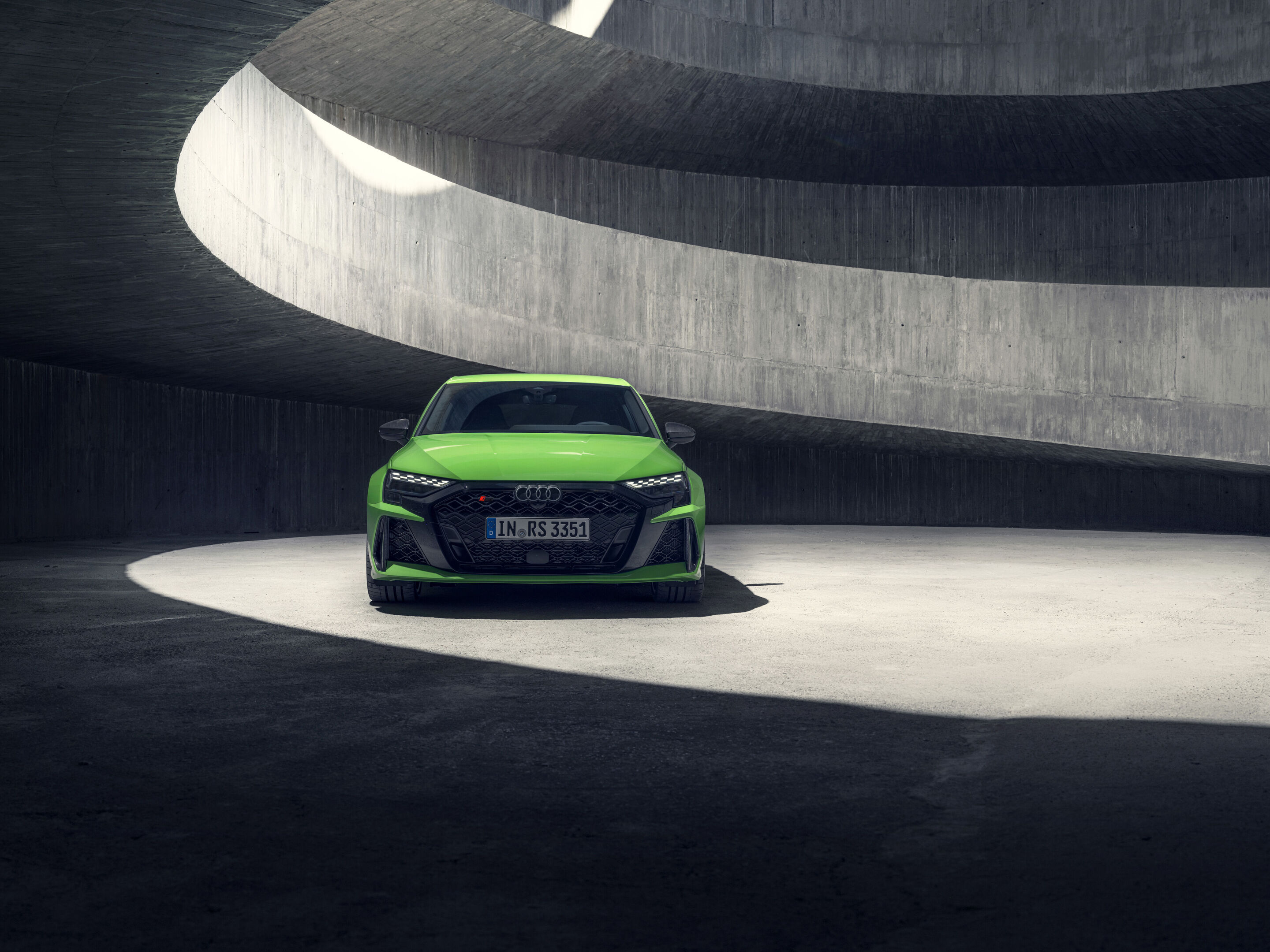 Audi RS 3 Sportback - Standaufnahme,
Farbe: Kyalamigrün