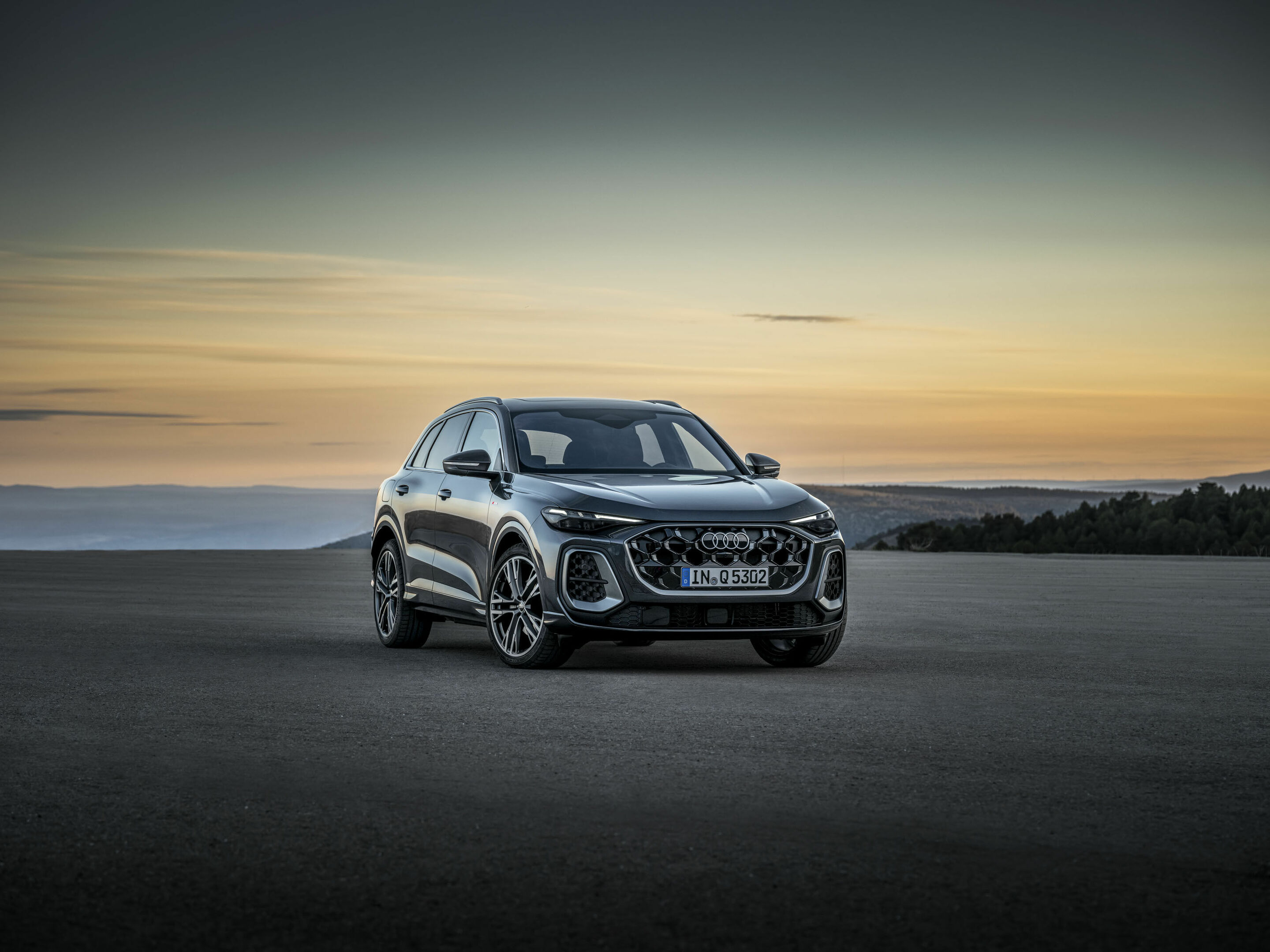 Audi Q5 SUV - Standaufnahme,
Farbe: Tamboragrau Metallic