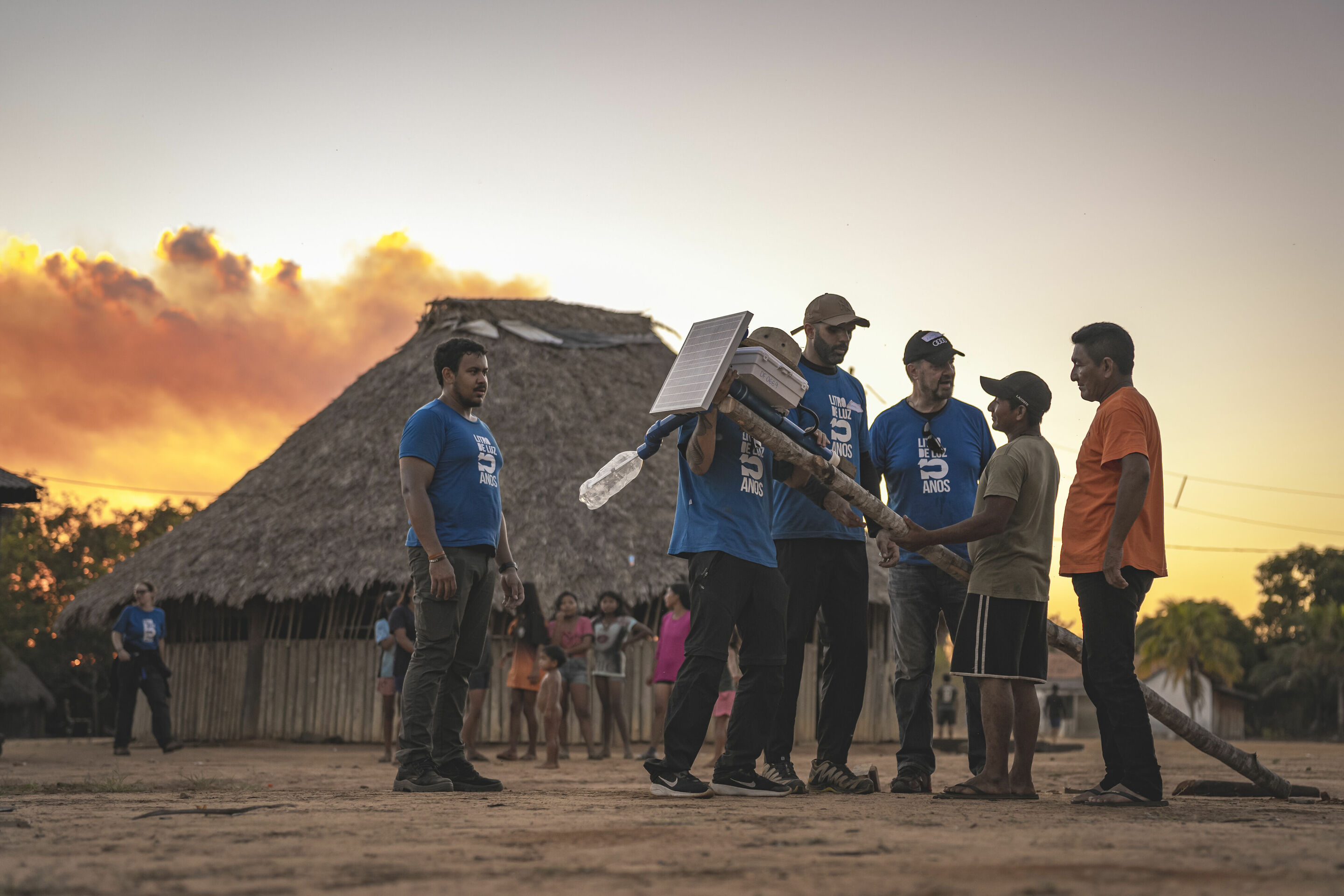 Audi and Litro de Luz - Litro de Luz and the Audi Environmental Foundation have provided a total of 20 indigenous communities in the Brazilian state of Mato Grosso with compact lighting and energy solutions.