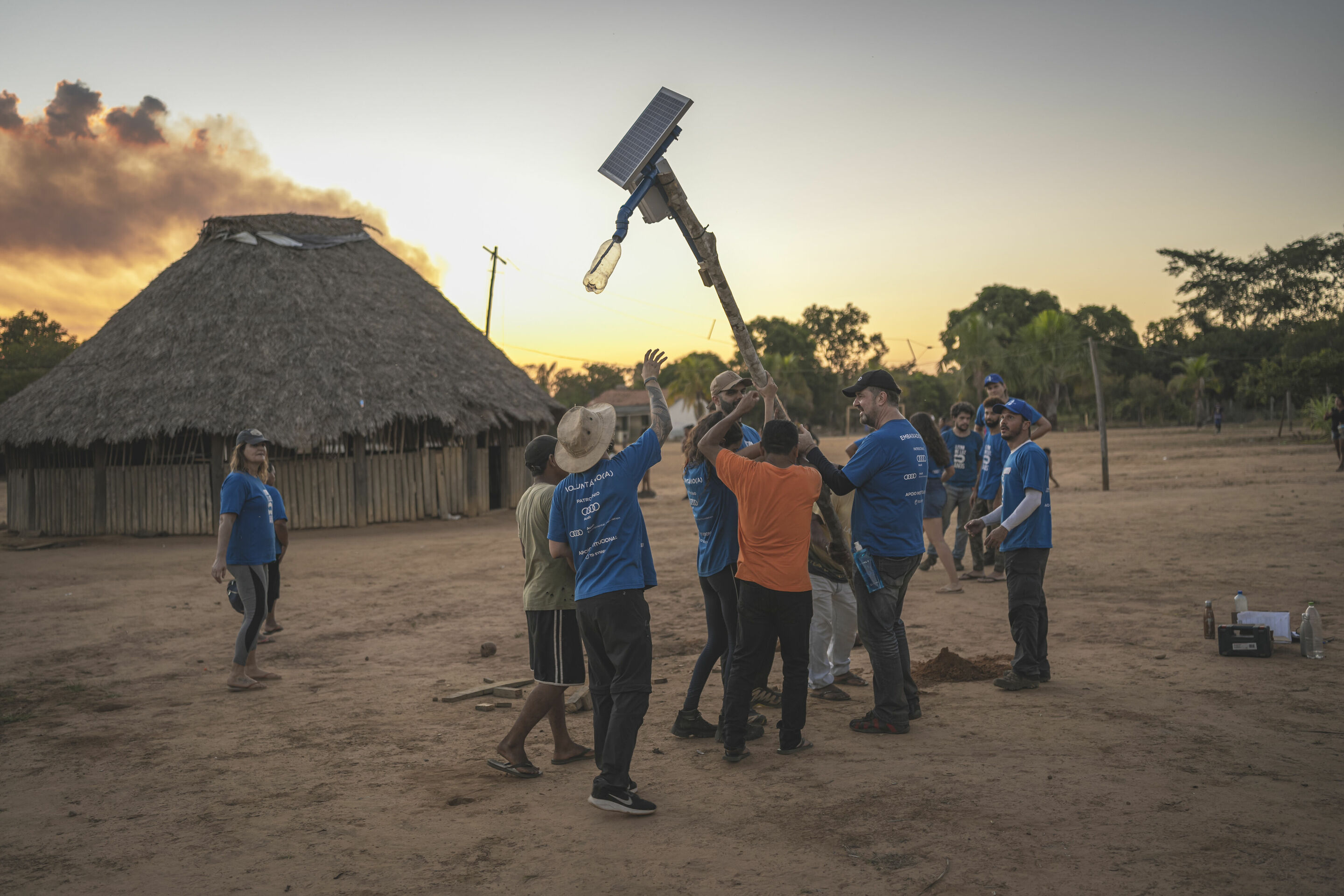Audi and Litro de Luz - Litro de Luz and the Audi Environmental Foundation have provided a total of 20 indigenous communities in the Brazilian state of Mato Grosso with compact lighting and energy solutions.